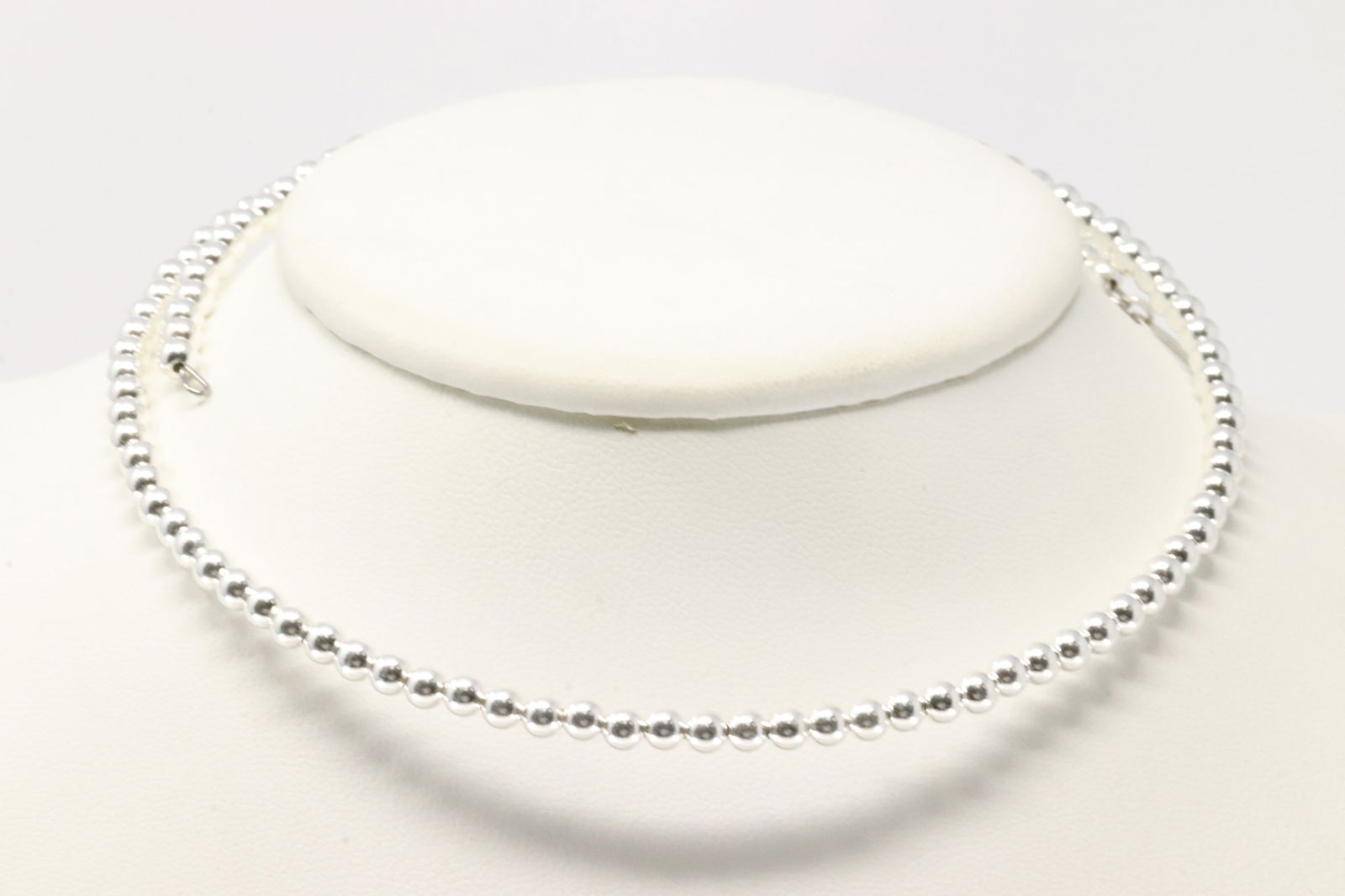 America Sterling Silver Pearl Beaded Choker Necklace.: This is a America Sterling Silver Pearl Beaded Choker Necklace. Adjustable.