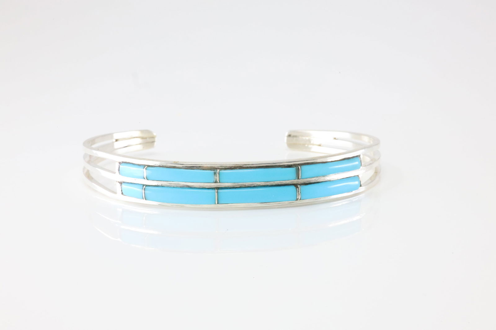 Native America Navajo Sterling Silver Turquoise Inlay Bracelet Cuff By Jamie J.: This is a Native America Navajo Sterling Silver Turquoise Inlay Bracelet Cuff By Jamie J. Stamp Jamie J.