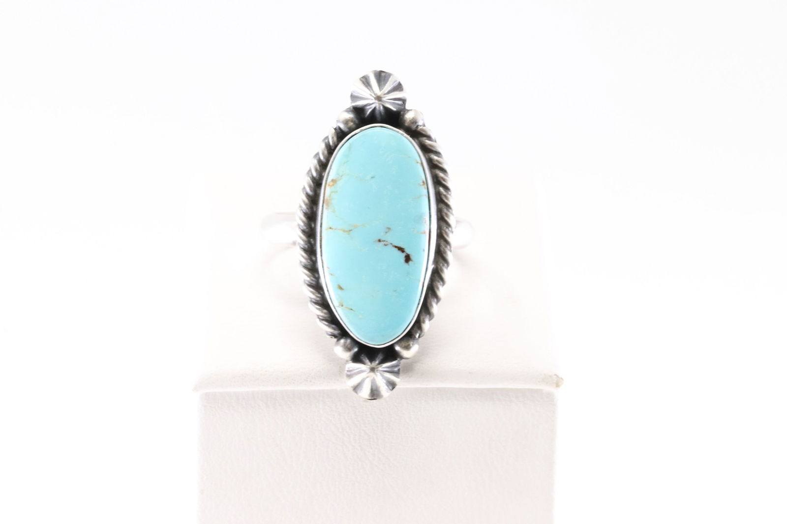 Native America Navajo Sterling Silver Turquoise Ring By Dixon.: This is a Native America Navajo Sterling Silver Turquoise Ring By Dixon. Stamp Dixon. Ring Size: 9.00.