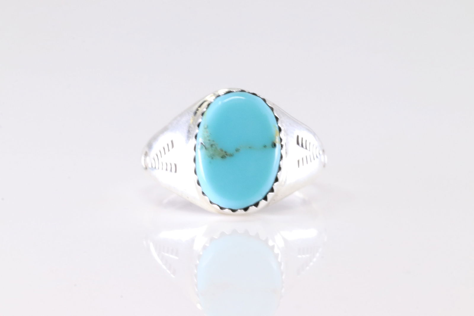 Native America Navajo Sterling Silver Turquoise Ring By ML.: This is a Native America Navajo Sterling Silver Turquoise Ring By ML. Stamp ML. Ring Size: 8.00.