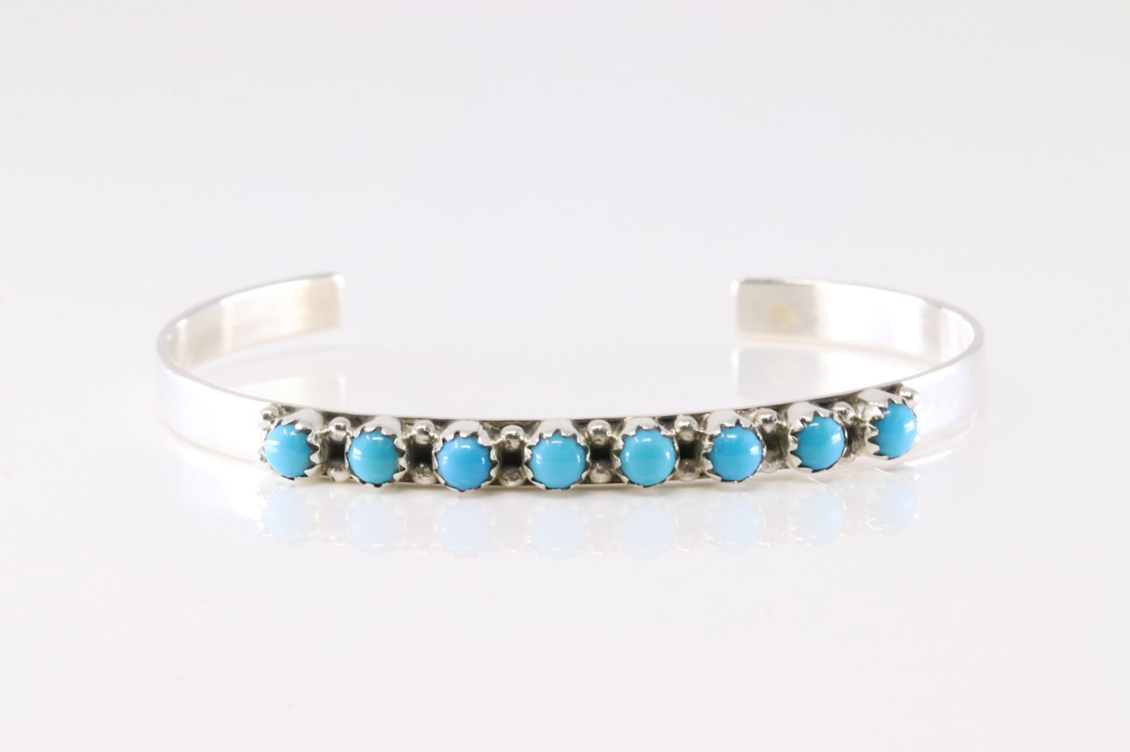 Native America Navajo Sterling Silver Turquoise Bracelet Cuff By GP.: This is a Native America Navajo Sterling Silver Turquoise Bracelet Cuff By GP. Stamp GP.