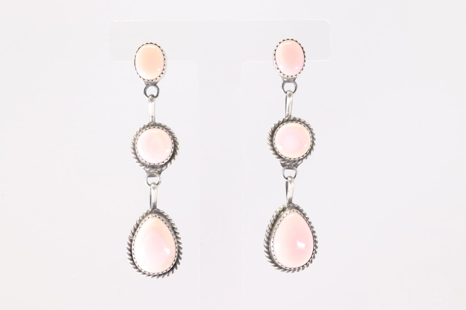 Native America Navajo Sterling Silver Pink Conch Shell Post / Dangling Earring's By Judith Dixon.: This is a Native America Navajo Sterling Silver Pink Conch Shell Post / Dangling Earring's By Judith Dixon.