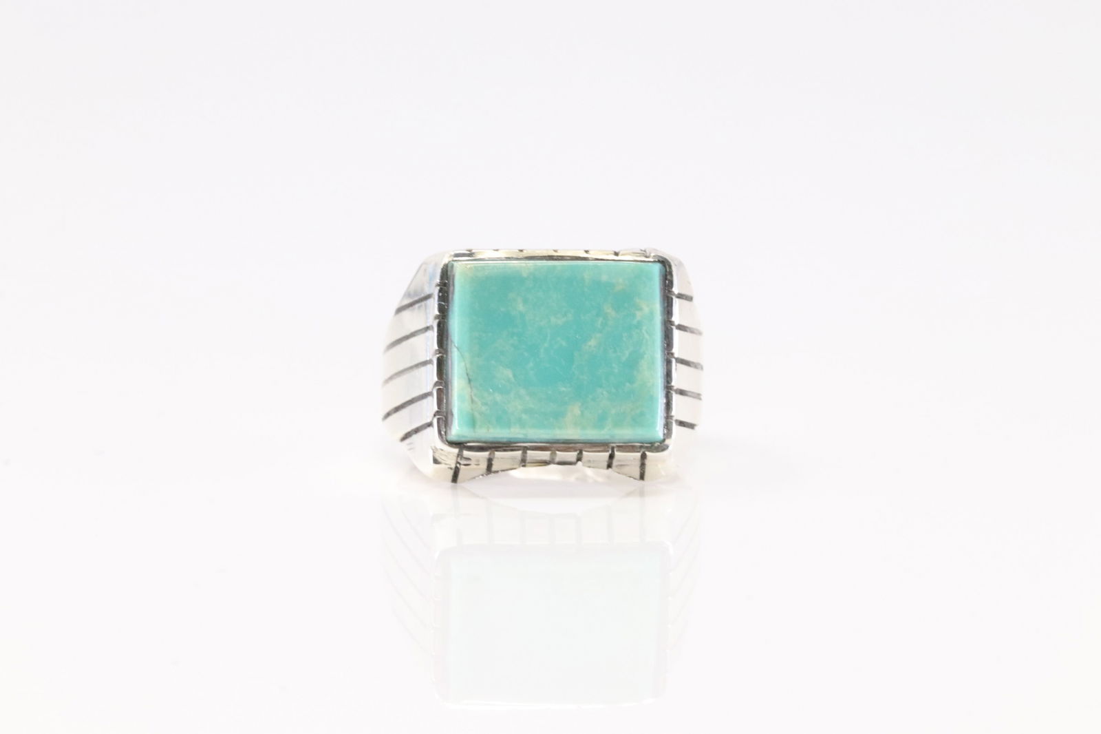 Native America Navajo Sterling Silver Men Turquoise Ring By R.: This is a Native America Navajo Sterling Silver Men Turquoise Ring By R. Ring size: 8.50.