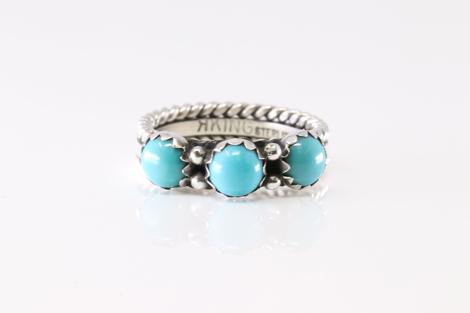 Native America Navajo Sterling Silver Turquoise Ring By R King,.: This is a Native America Navajo Sterling Silver Turquoise Ring By R King,. Stamp R King. Ring Size: 8.00.
