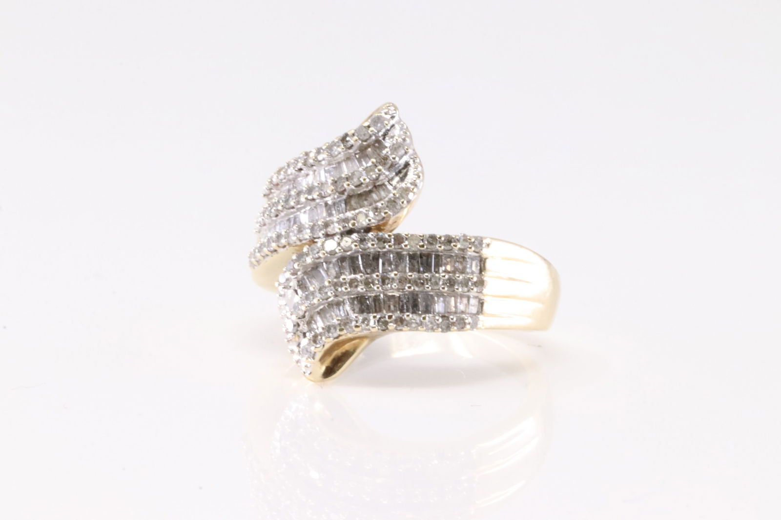 Diamond Ring 10Kt. - 3