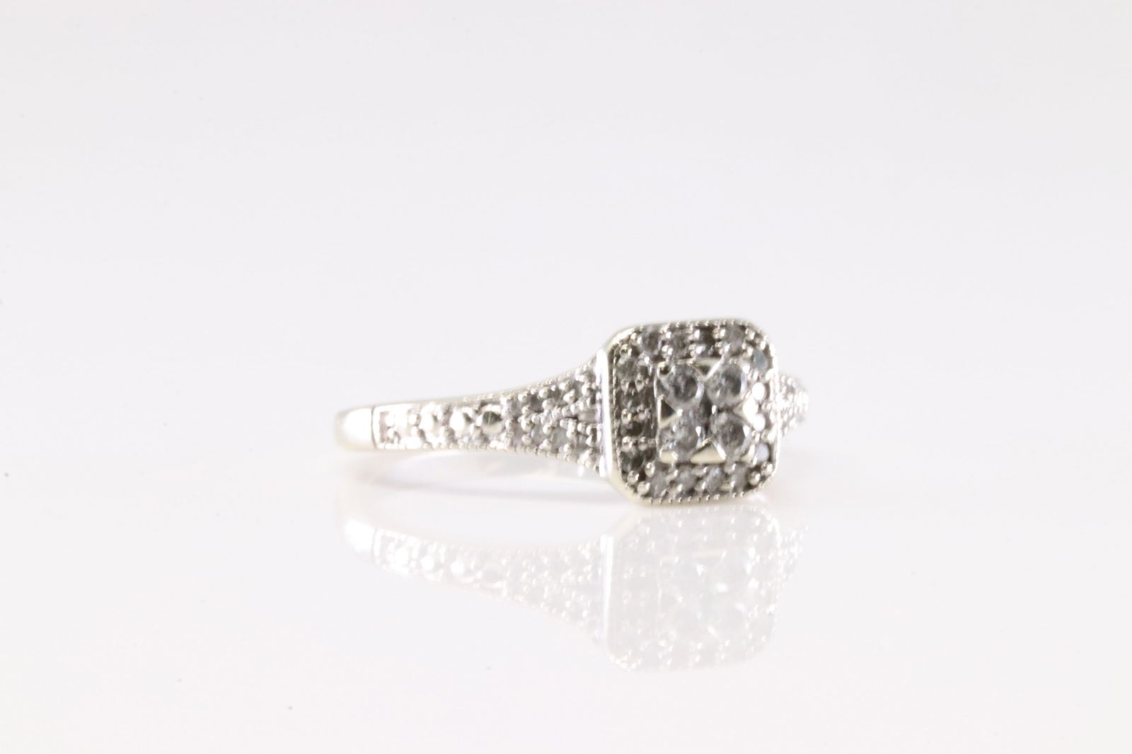 Diamond Ring 10Kt. - 2