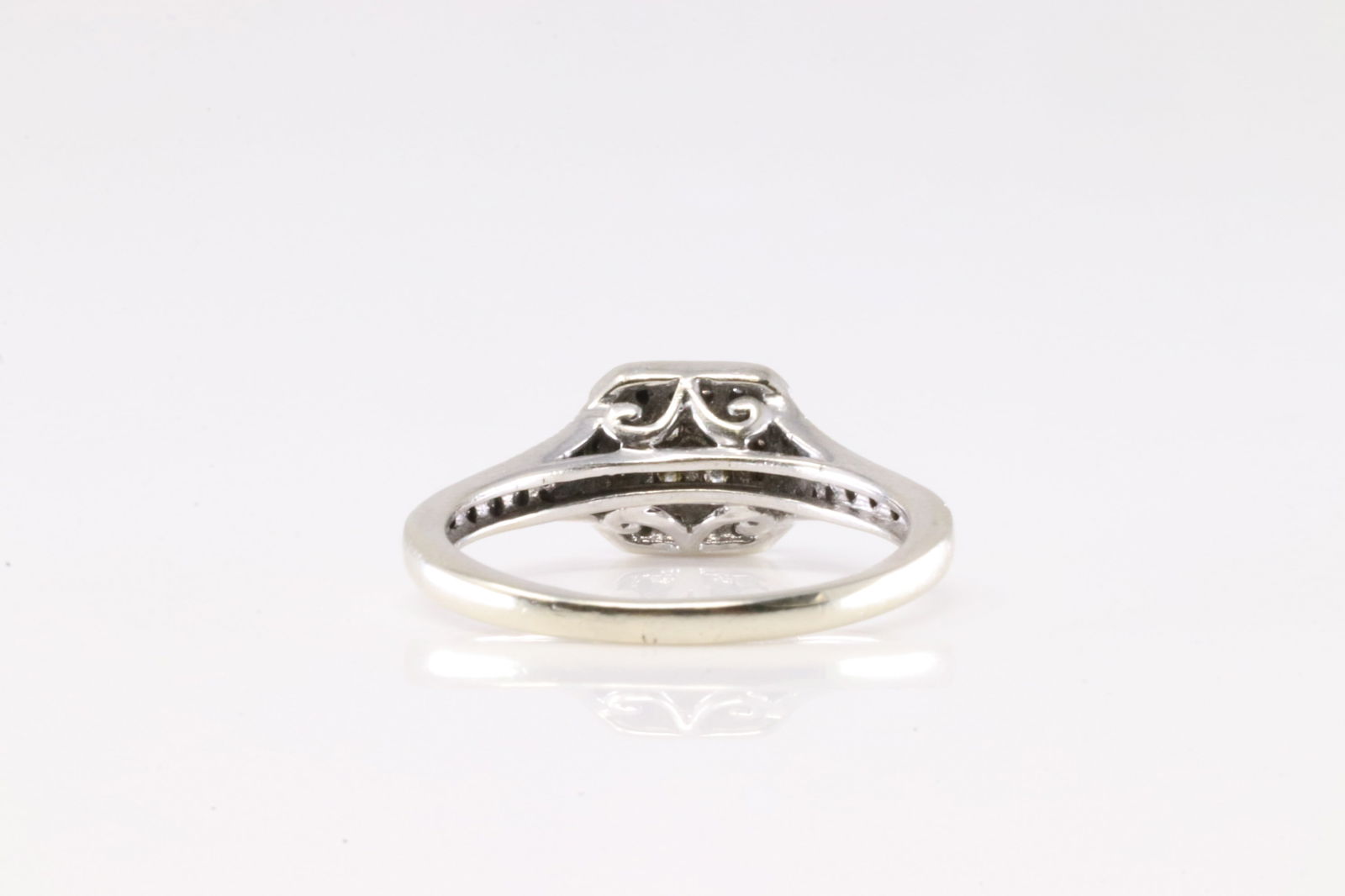 Diamond Ring 10Kt. - 4