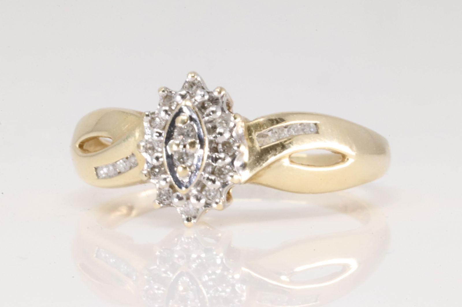 Diamond Ring 10Kt. - 3