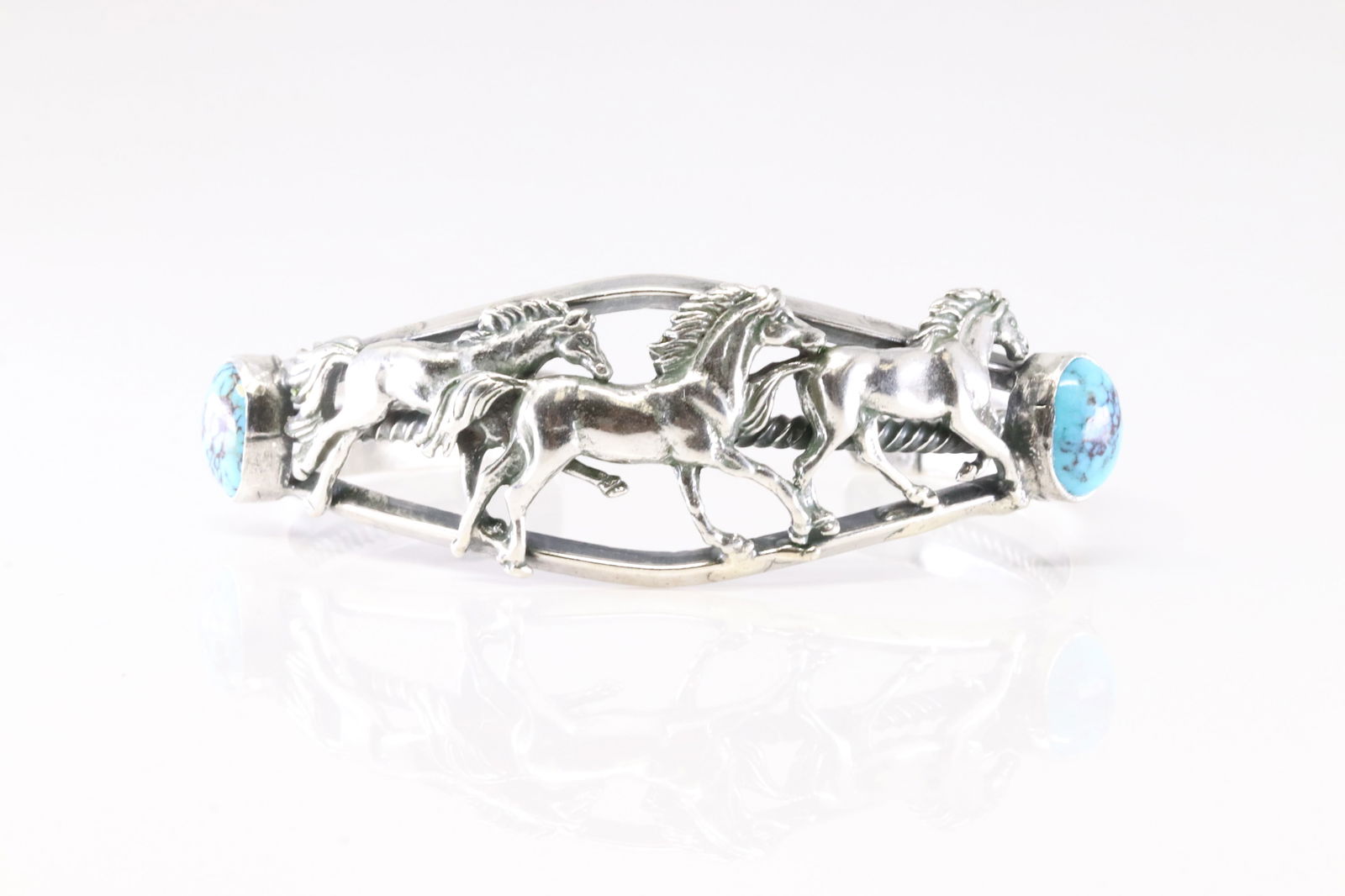 Native America Navajo Sterling Silver Turquoise Horse Bracelet Cuff By Bobby Platero. From R.B: This is a Native America Navajo Sterling Silver Turquoise Horse Bracelet Cuff By Bobby Platero. From R.B Company. Stamp By R.B Company.