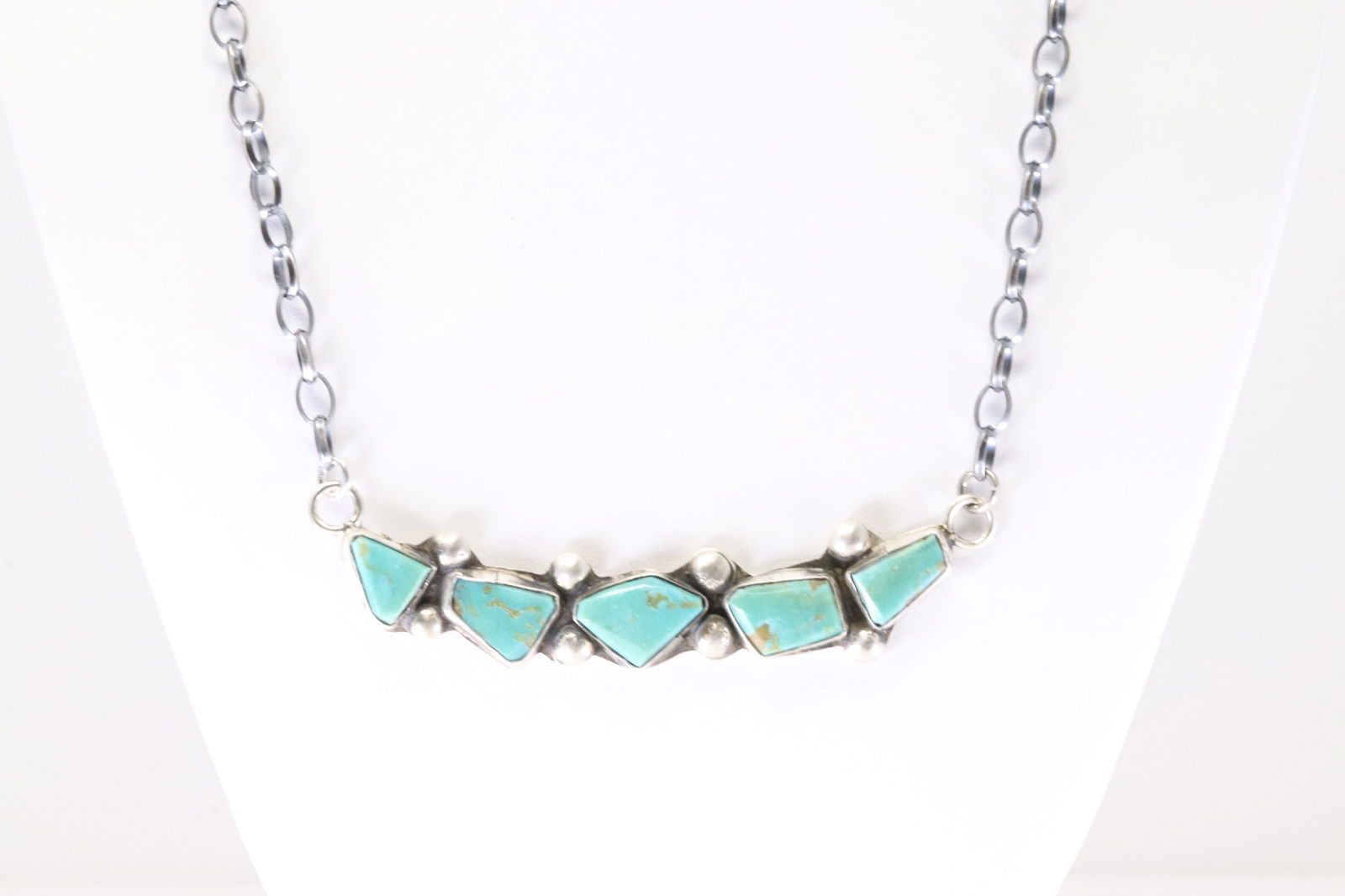 Native America Zuni Sterling Silver Kingman Turquoise Necklace By Jude Candelaria.: This is a Native America Zuni Sterling Silver Kingman Turquoise Necklace By Jude Candelaria. Stamp Jude Candelaria. Necklace Length: 18.00.