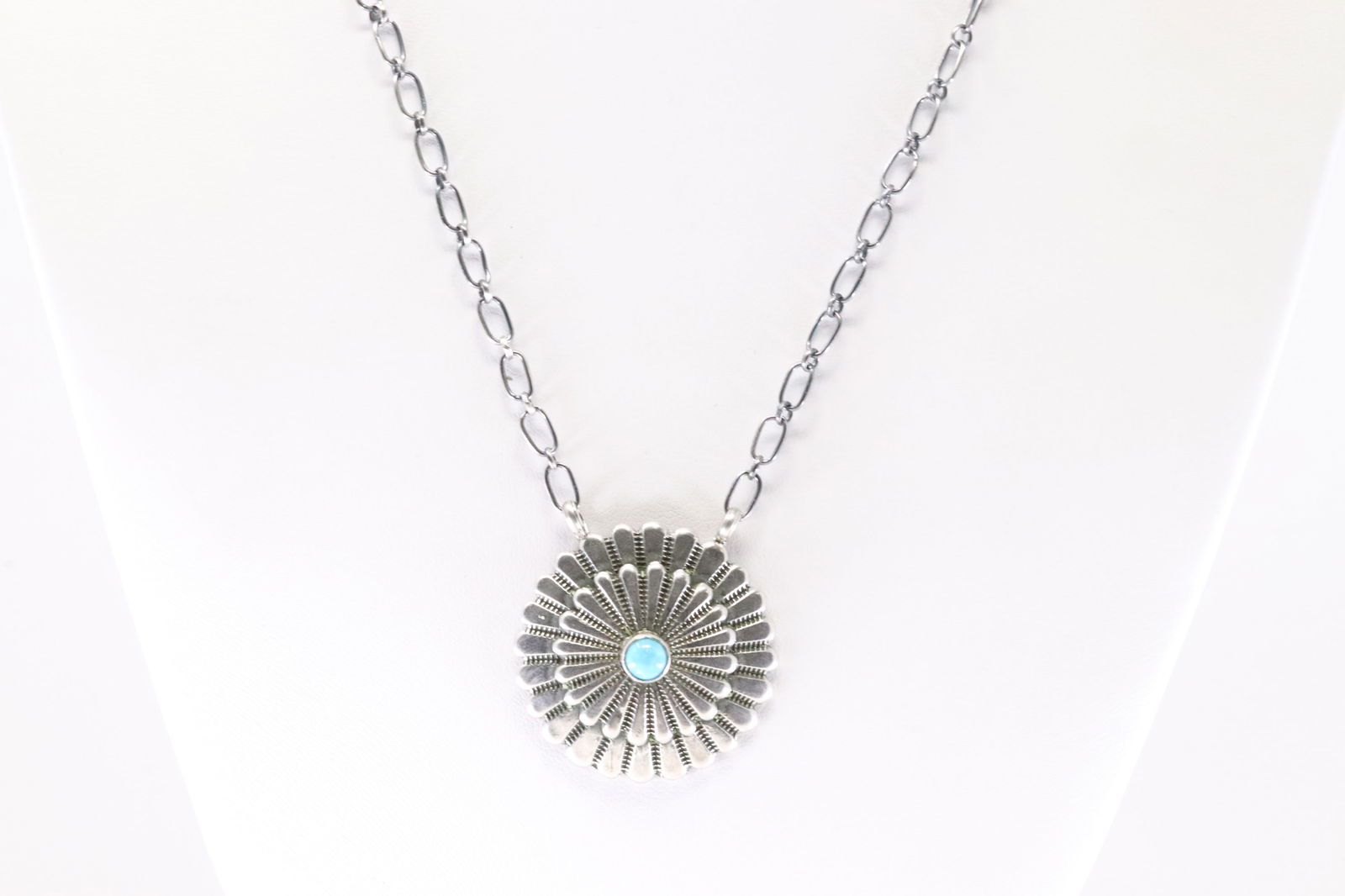 America Sterling Silver Turquoise Necklace.: This is a America Sterling Silver Turquoise Necklace. Necklace Length: 18.00.