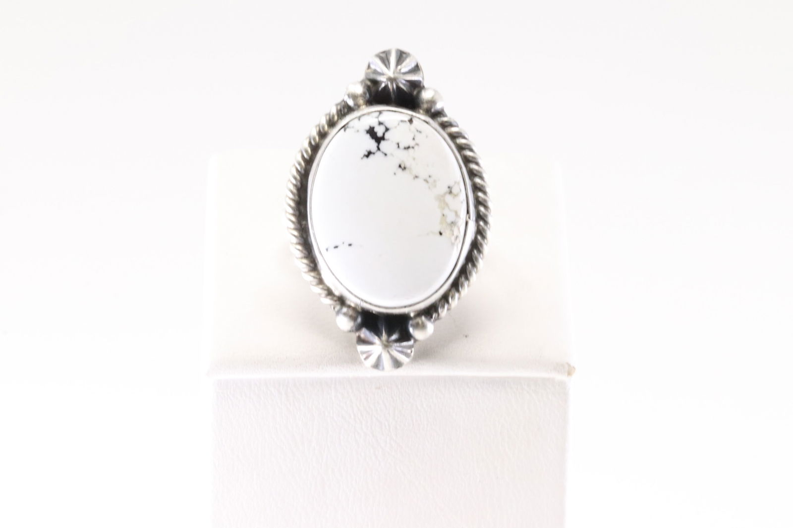 Native America Navajo Sterling Silver White Buffalo Ring By Dixon.: This is a Native America Navajo Sterling Silver White Buffalo Ring By Dixon. Stamo Dixon. Ring Size: 6.00.