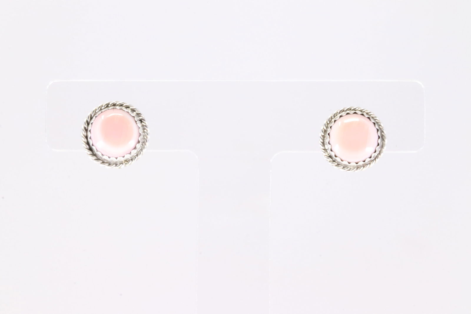America Sterling Silver Pink Conch Post Earring's.: This is a America Sterling Silver Pink Conch Post Earring's.