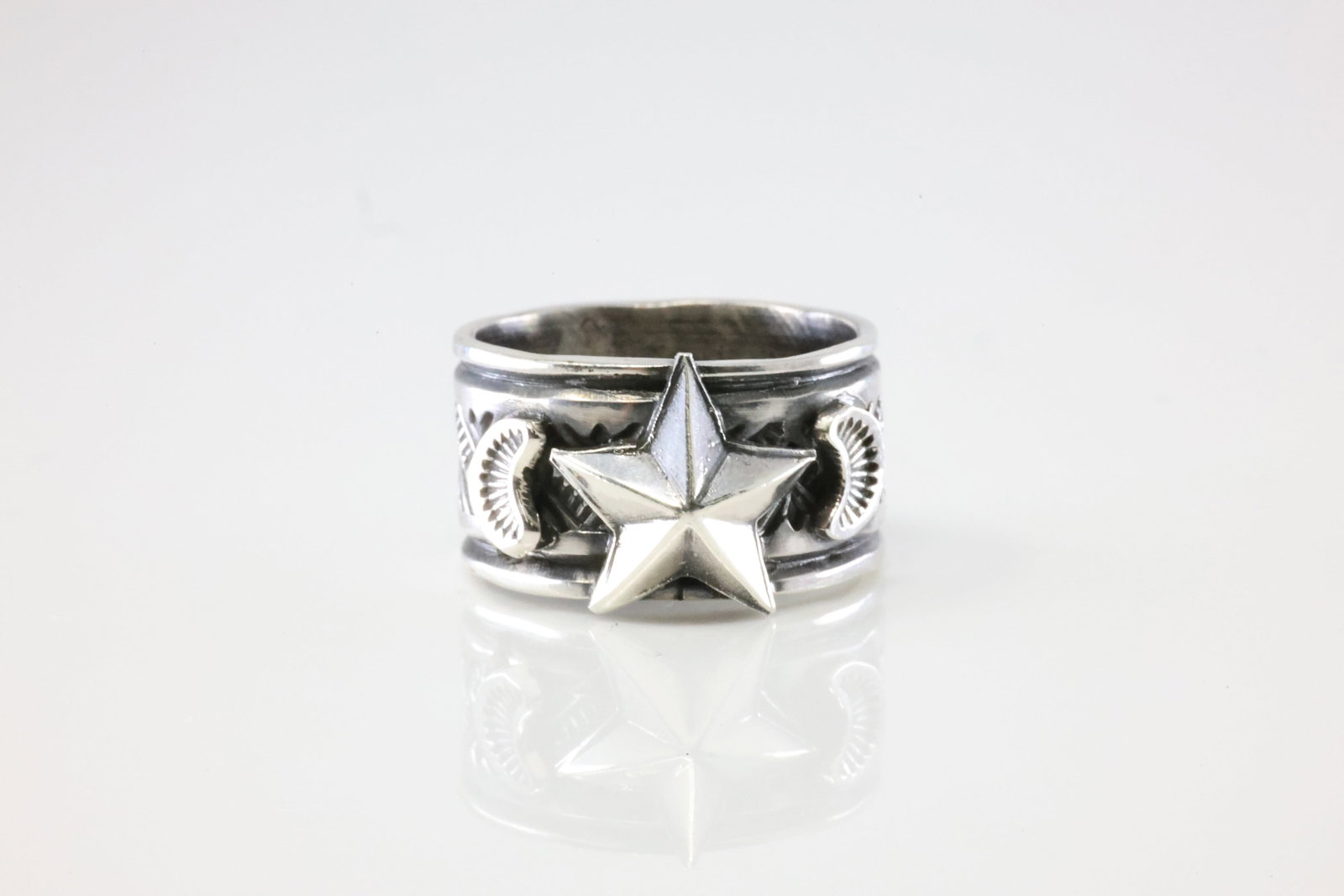 Native America Navajo Sterling Silver Solid Stamped Ring By Delayne Reeves. (1 of 4)