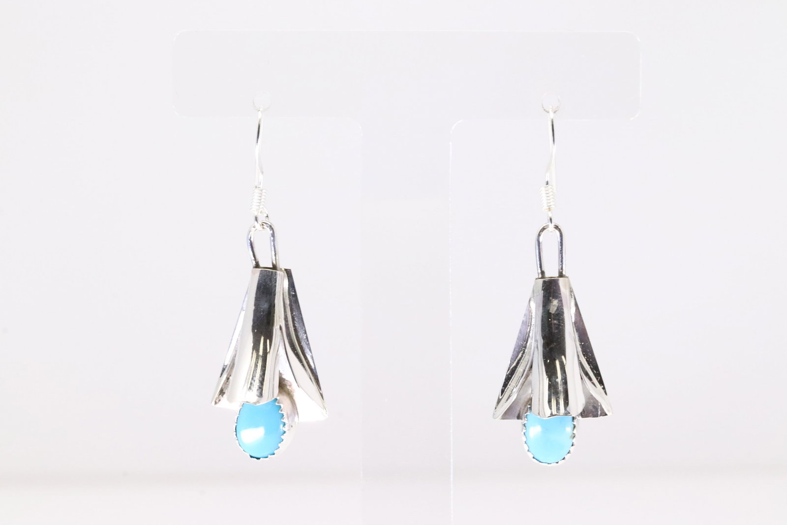 Native America Navajo Sterling Silver Turquoise Blossom Dangling Earring's By Louise Yazzie. From C: This is a Native America Navajo Sterling Silver Turquoise Blossom Dangling Earring's By Louise Yazzie. From C Company. Stamp By C Company.