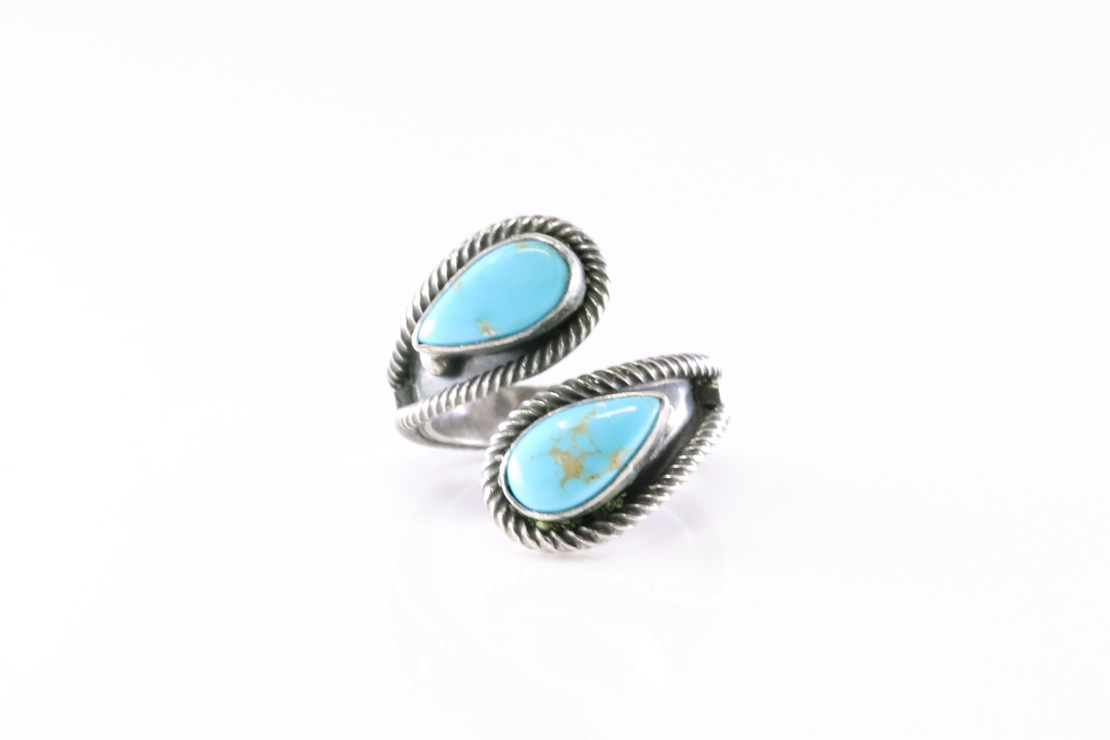 Native America Navajo Sterling Silver Turquoise Ring By Kenny Lonjose.: This is a Native America Navajo Sterling Silver Turquoise Ring By Kenny Lonjose. Stamp Z. Ring Size: 8.00.