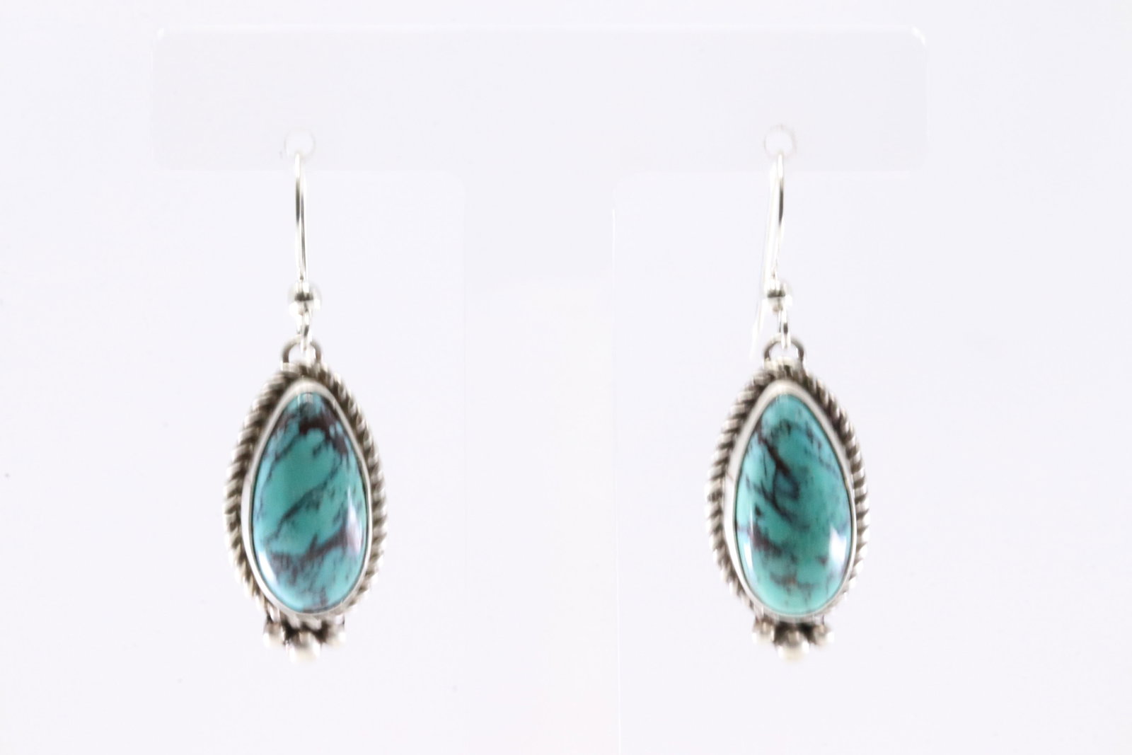 Native America Navajo Sterling Silver Kingman Turquoise Dangling Earring's By Trish Largo.: This is a Native America Navajo Sterling Silver Kingman Turquoise Dangling Earring's By Trish Largo. Stamp T.
