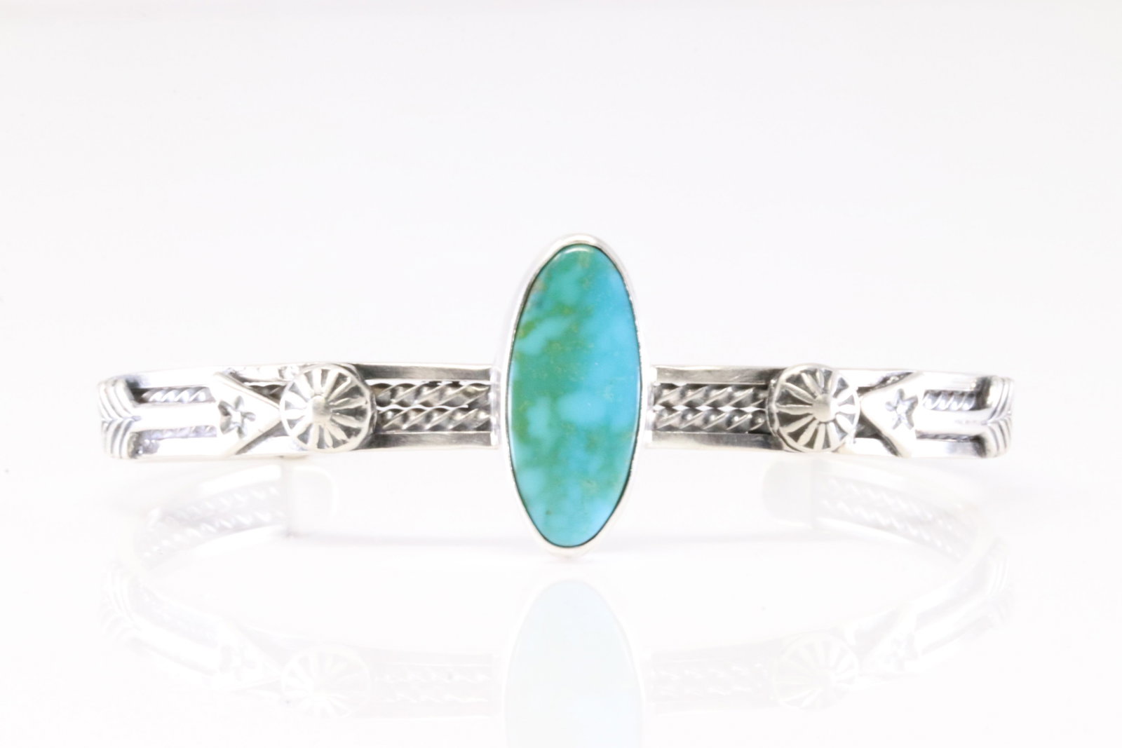 America Sterling Silver Turquoise Bracelet Cuff.: This is a America Sterling Silver Turquoise Bracelet Cuff.