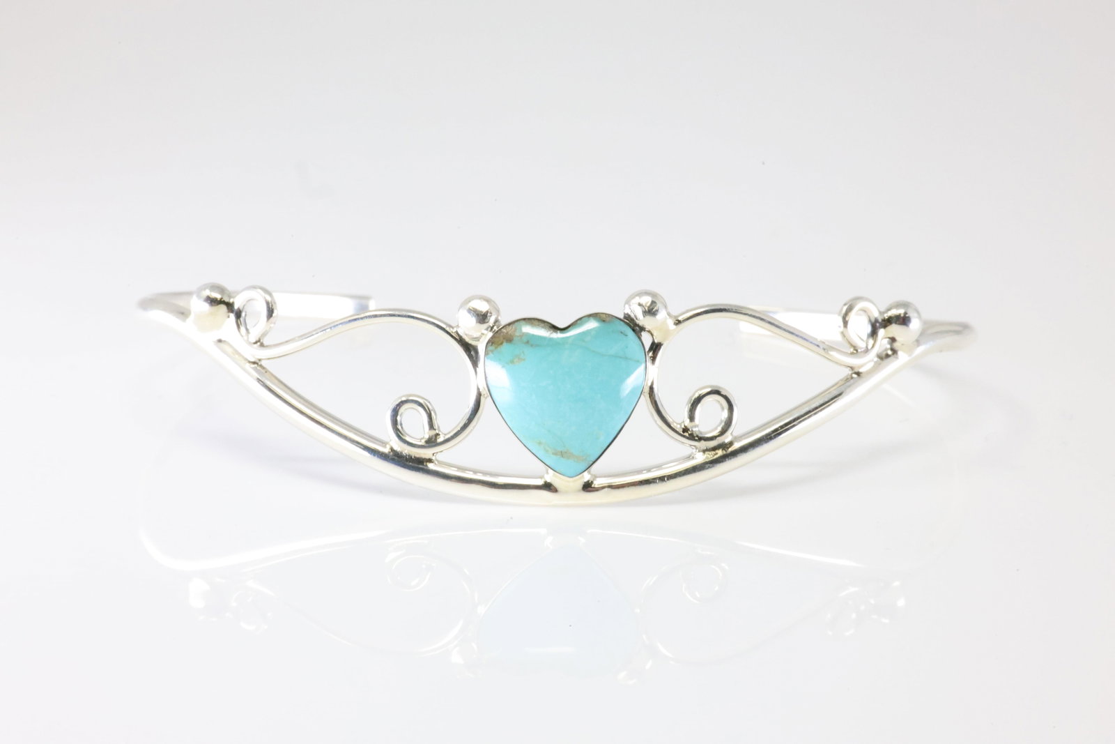 America Sterling Silver Turquoise Heart Bracelet Cuff. (1 of 4)