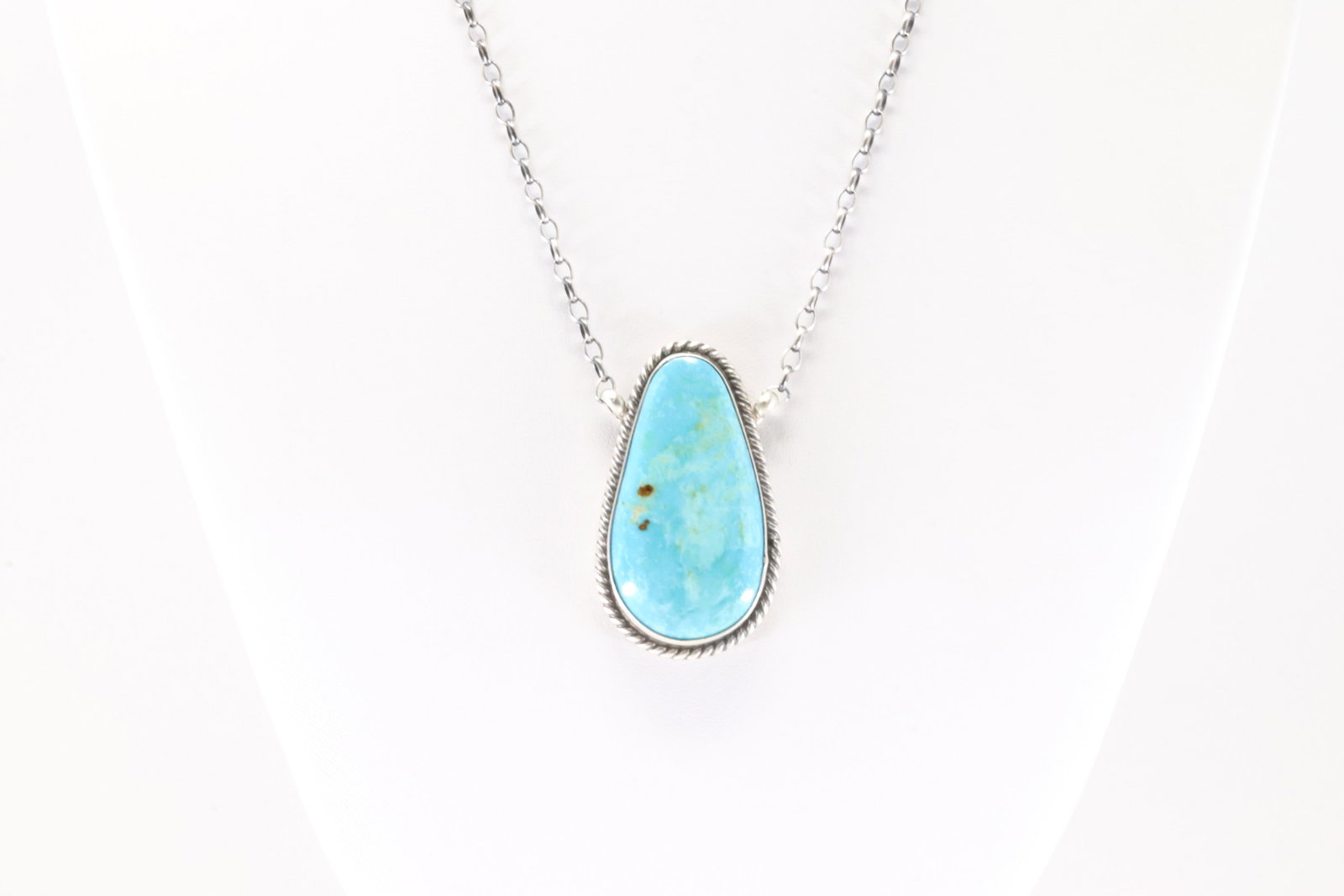 Native America Navajo Sterling Silver Kingman Turquoise Necklace By Johnny Dixon. (1 of 4)