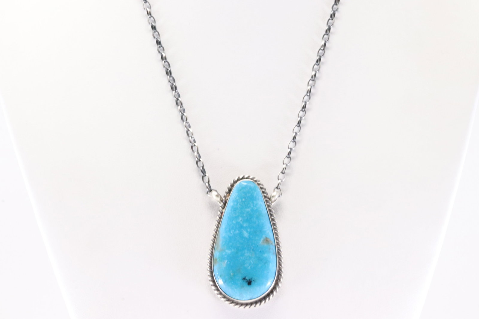 Native America Navajo Sterling Silver Kingman Turquoise Necklace By Johnny Dixon. (1 of 4)