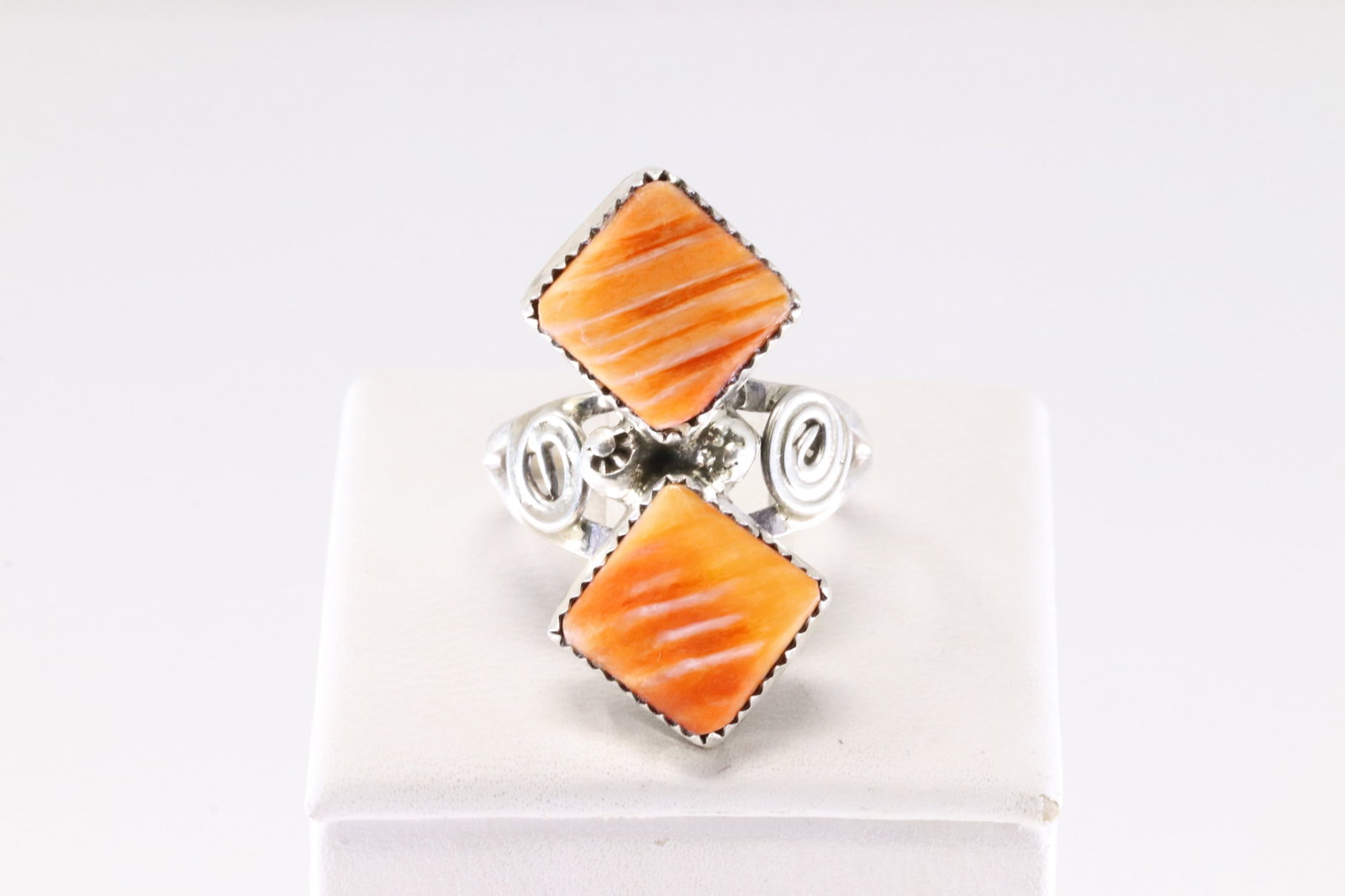 Native America Navajo Sterling Silver Spiny Oyster Ring By B. (1 of 4)