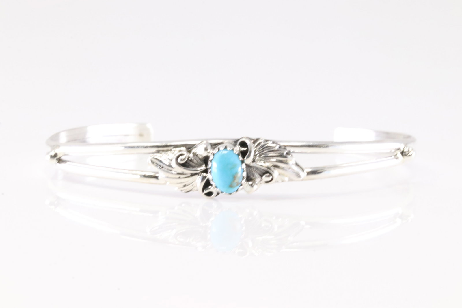 America Sterling Silver Turquoise Bracelet Cuff. (1 of 4)
