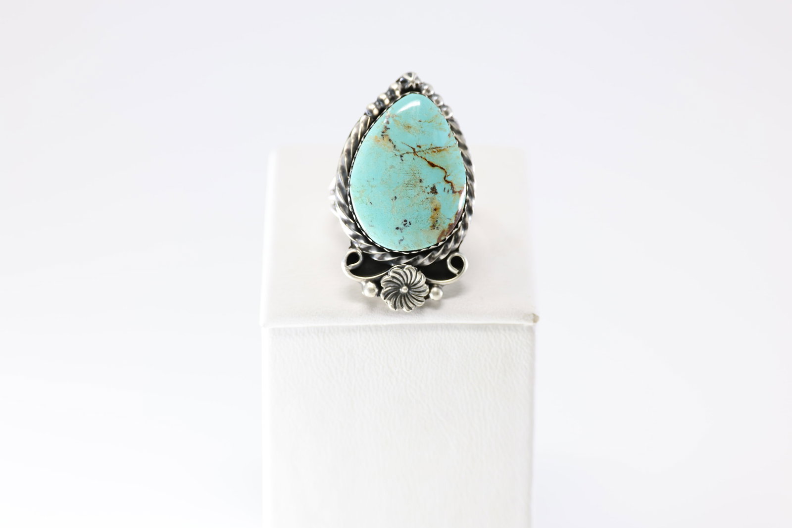 Native America Navajo Sterling Silver Turquoise Ring By D.: This is a Native America Navajo Sterling Silver Turquoise Ring By D. Stamp D. Ring Size: 7.00.