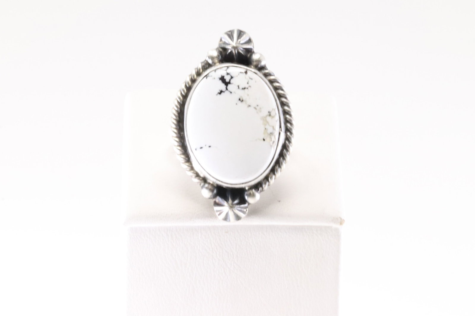 Native America Navajo Sterling Silver White Buffalo Ring By Dixon. (1 of 3)