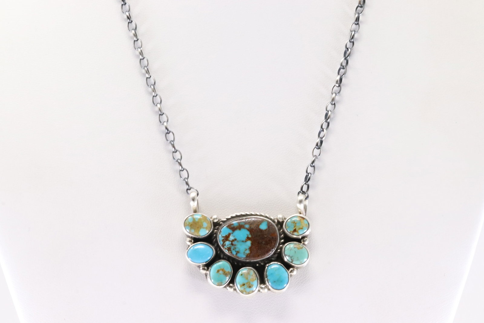 Native America Navajo Sterling Silver Kingman Turquoise Necklace By Geraldine James. (1 of 4)