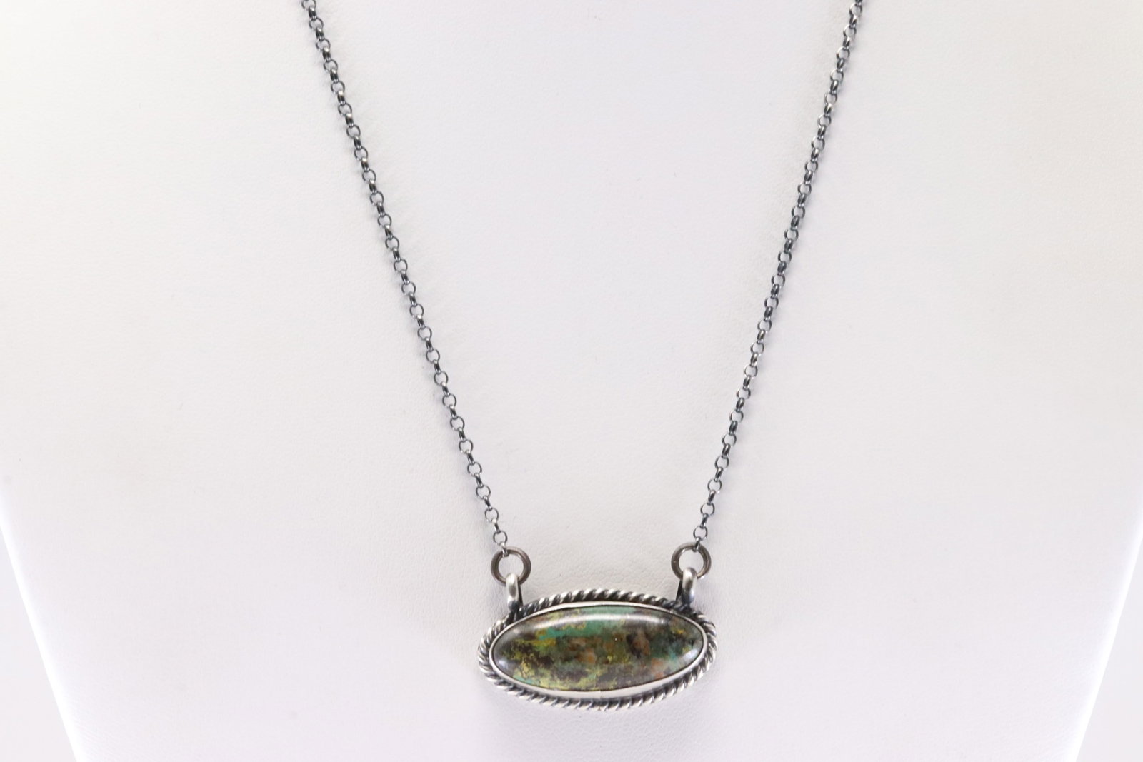 Native America Navajo Sterling Silver Campitos Turquoise Necklace By Johnny Dixon.: This is a Native America Navajo Sterling Silver Campitos Turquoise Necklace By Johnny Dixon. Necklace length: 16.00"