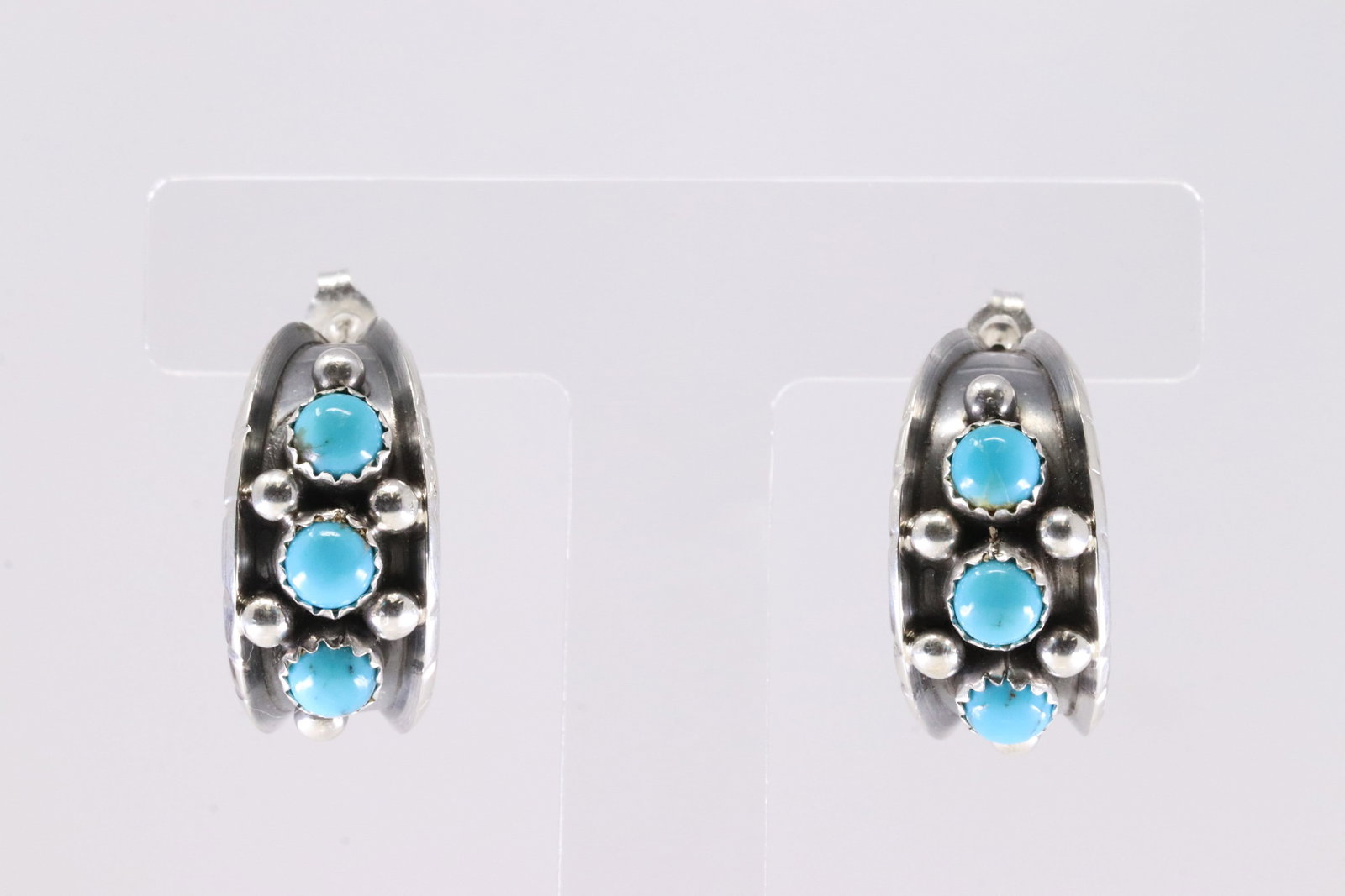 Native America Sterling Silver Kingman Turquoise Hoop Earring's By Read Charley.: This is a Native America Sterling Silver Kingman Turquoise Hoop Earring's By Read Charley.