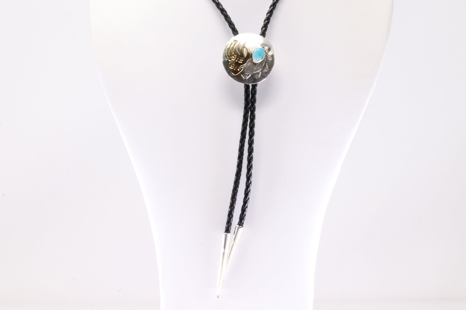 Native America Navajo Sterling Silver Turquoise Bolo Necklace By D.: This is a Native America Navajo Sterling Silver Turquoise Bolo Necklace By D. Stamp D. Necklace length: 40.00"