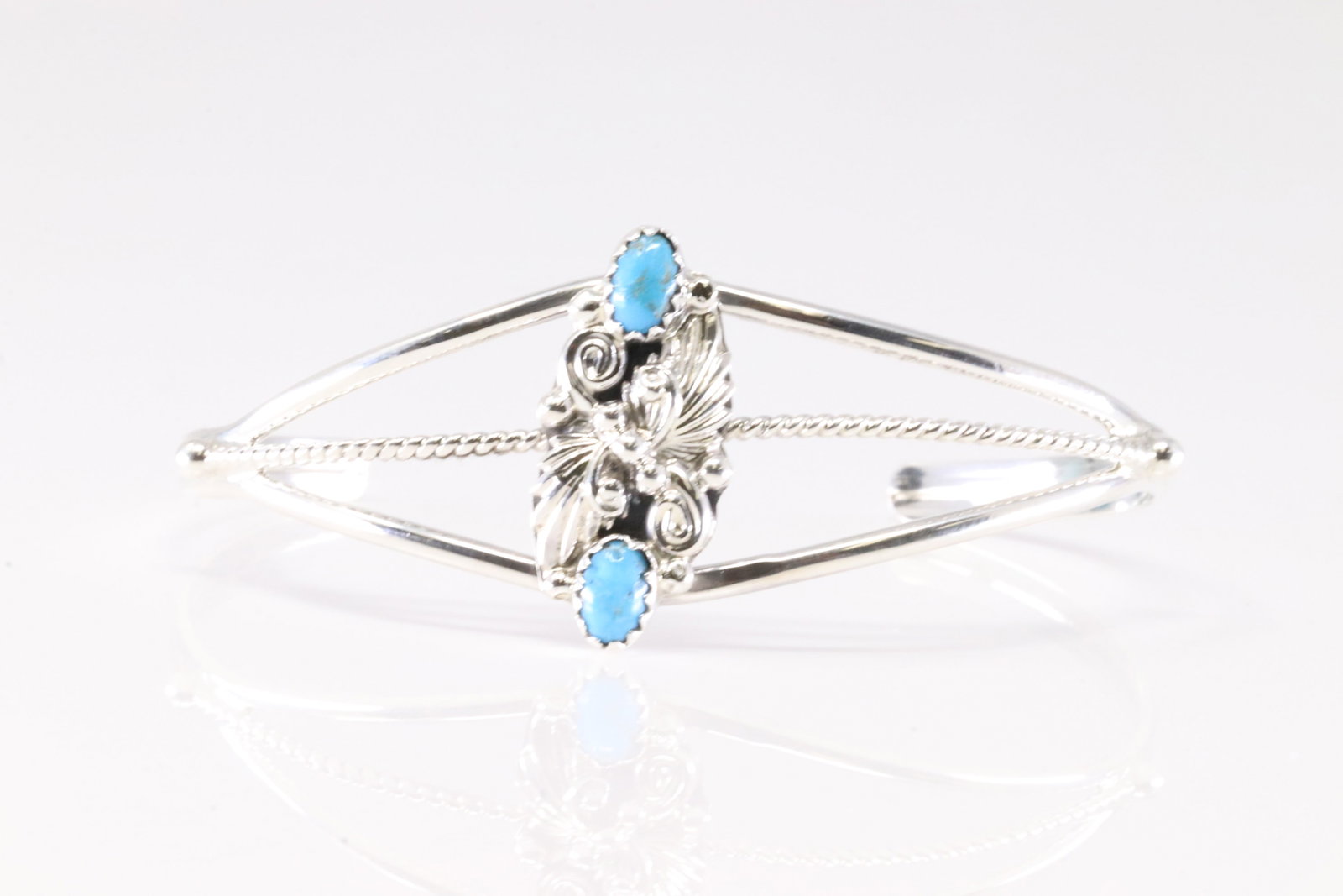 America Sterling Silver Turquoise Bracelet 2 Stone Cuff. (1 of 4)