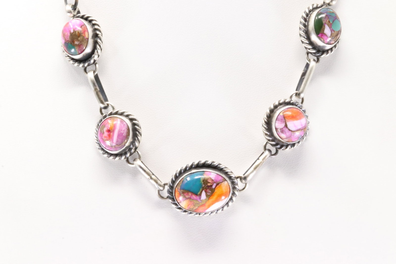 Native America Navajo Sterling Silver Turquoise Compressed Necklace By Augustine Largo.: This is a Native America Navajo Sterling Silver Compressed Necklace By Augustine Largo. Necklace length: 16.00"