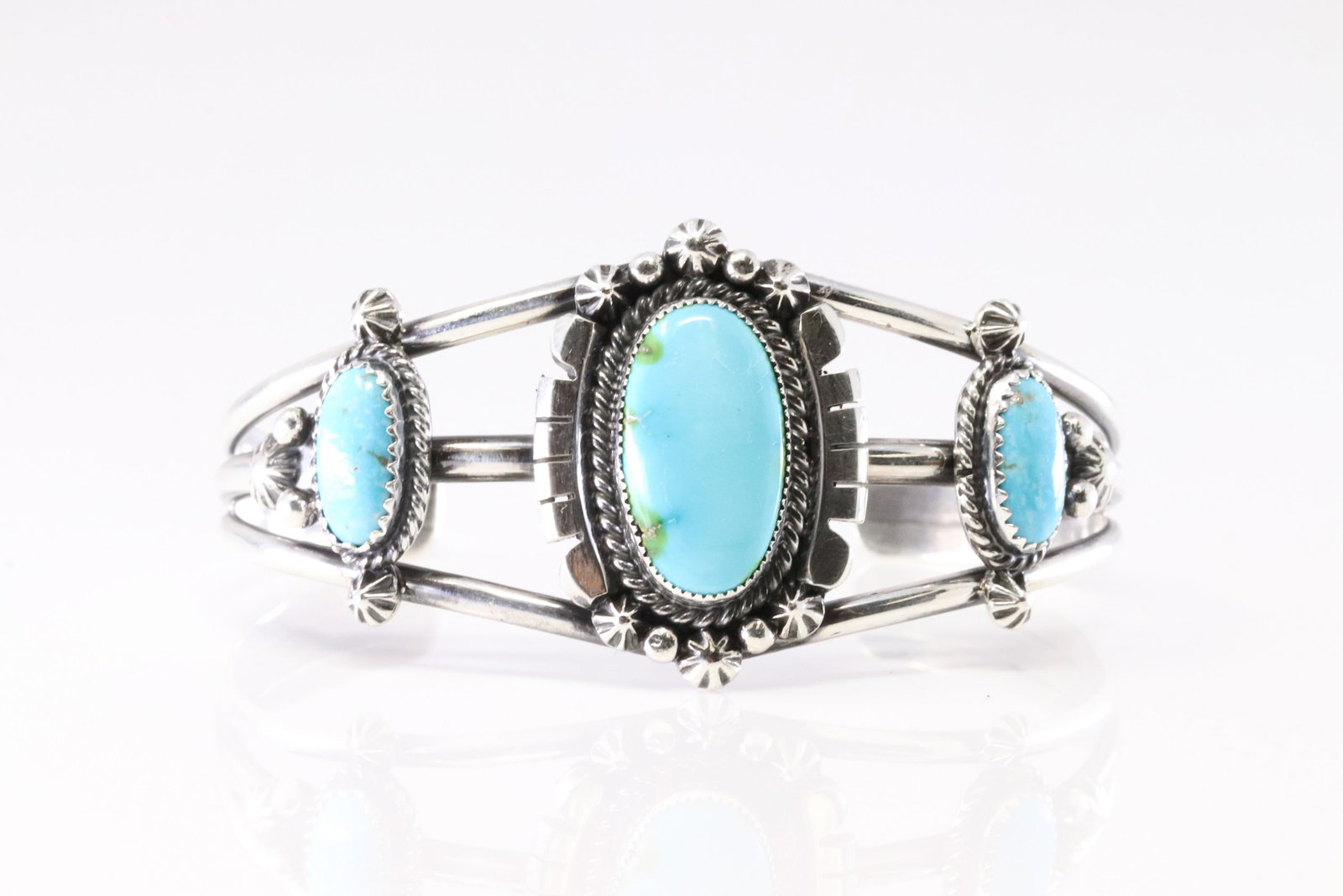 Native America Navajo Sterling Silver Turquoise Bracelet Cuff By Lorraine Yellowhorse.: This is a Native America Navajo Sterling Silver Turquoise Bracelet Cuff By Lorraine Yellowhorse. Stamp SY.