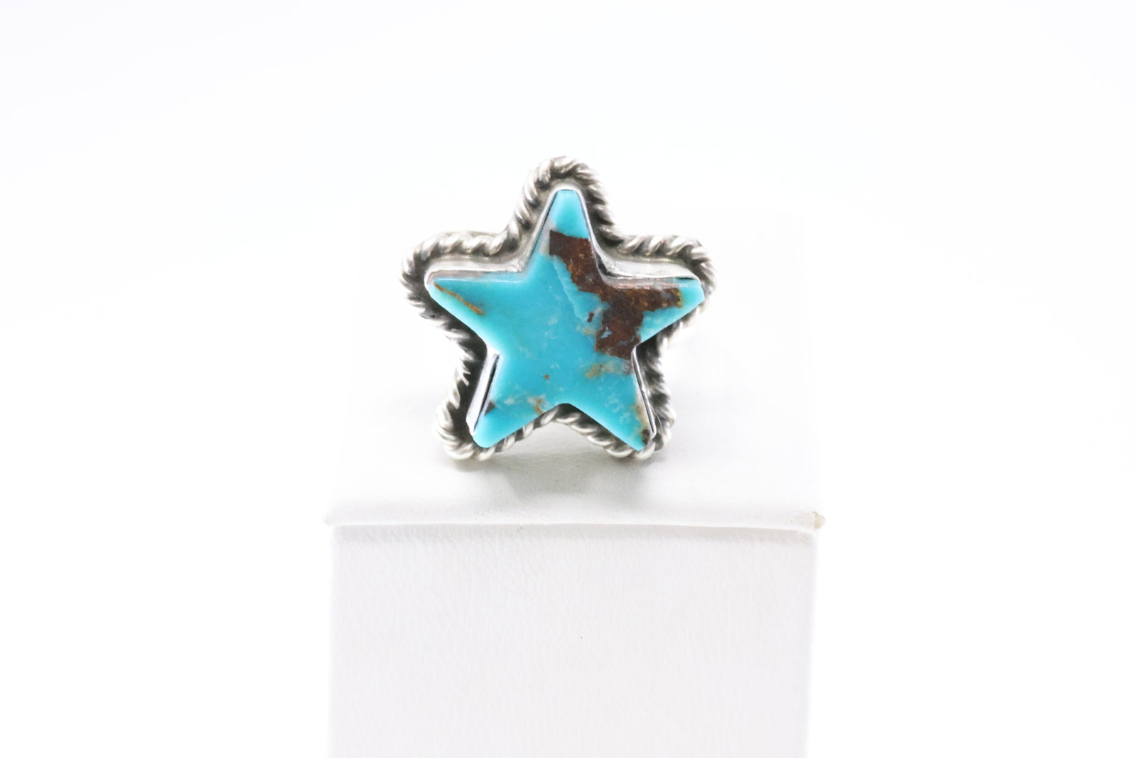 Native America Navajo Sterling Silver Turquoise Star Ring By L.C.: This is a Native America Navajo Sterling Silver Turquoise Star Ring By L.C. Stamp LC. Ring Size: 6.00.