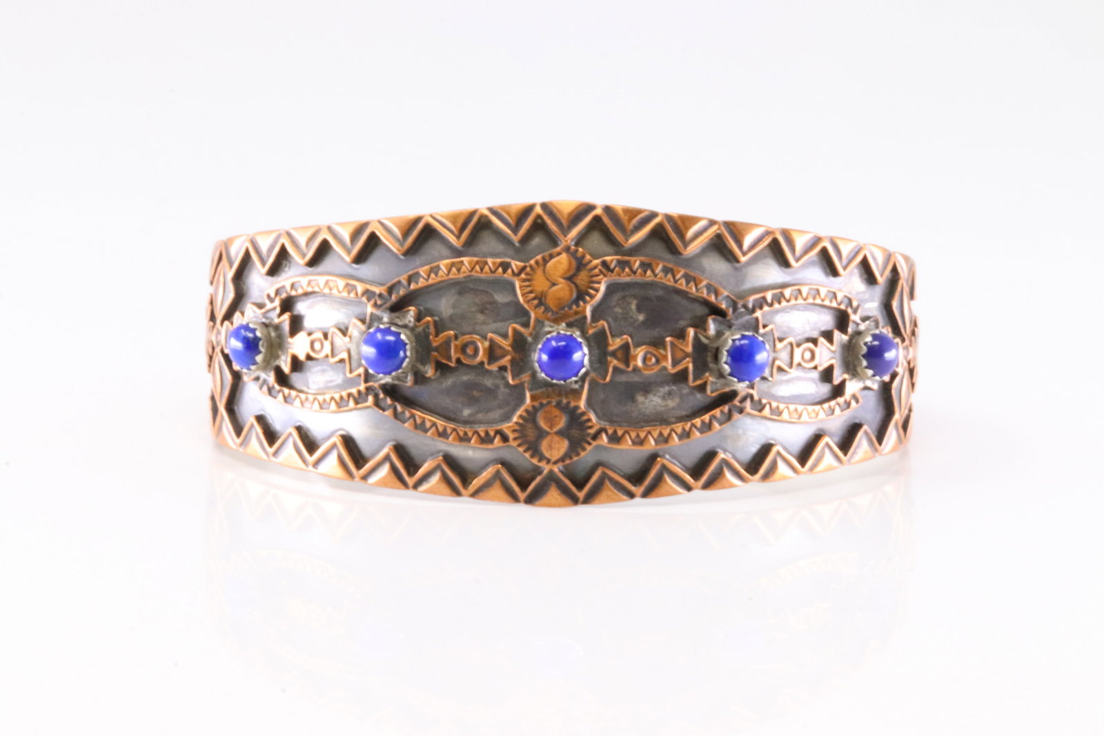 Native America Coppper Lapis Bracelet Cuff. (1 of 4)