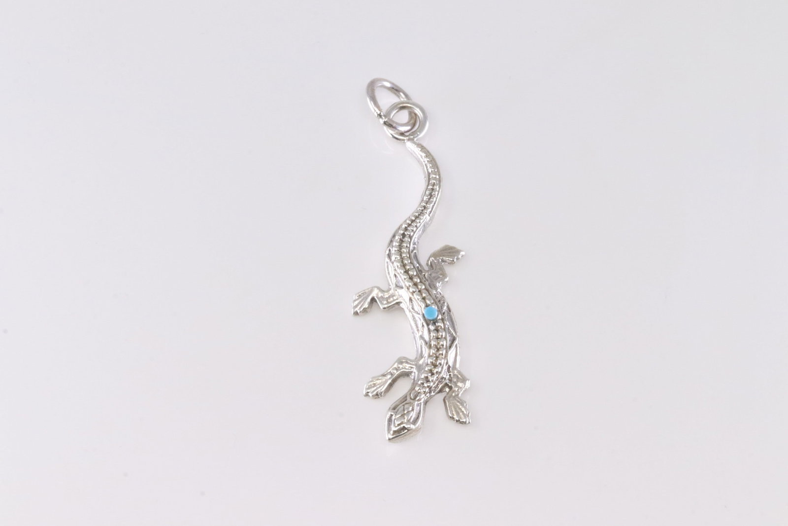 America Sterling Silver Turquoise Lizard Pendant.: This is a America Sterling Silver Turquoise Lizard Pendant.
