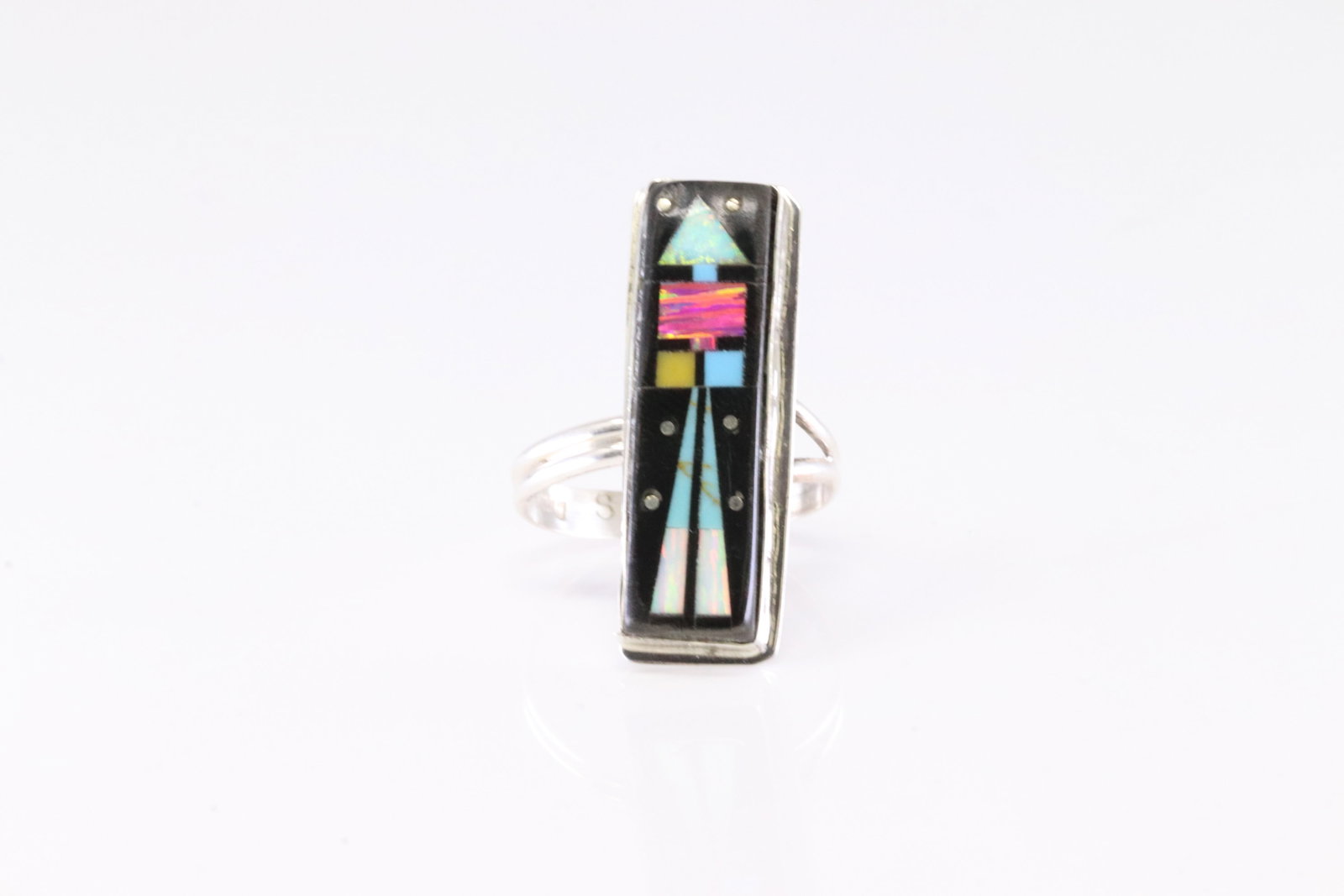 Native America Navajo Sterling Silver Night Sky Inlay Ring By Smith.: This is a Native America Navajo Sterling Silver Night Sky Inlay Ring By Smith. Ring size: 8.50.