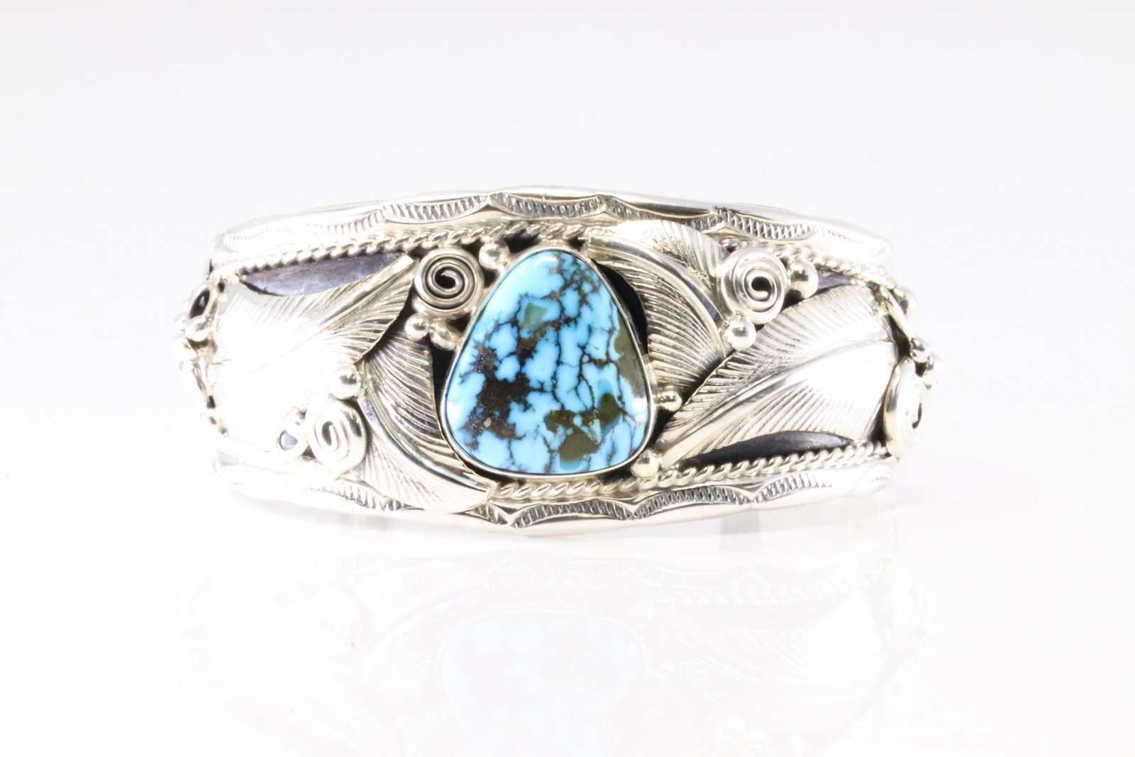 Native America Navajo Sterling Silver Turquoise Bracelet Leaf Cuff By Darrell Morgan.: This is a Native America Navajo Sterling Silver Turquoise Bracelet Leaf Cuff By Darrell Morgan. Stamp DM.