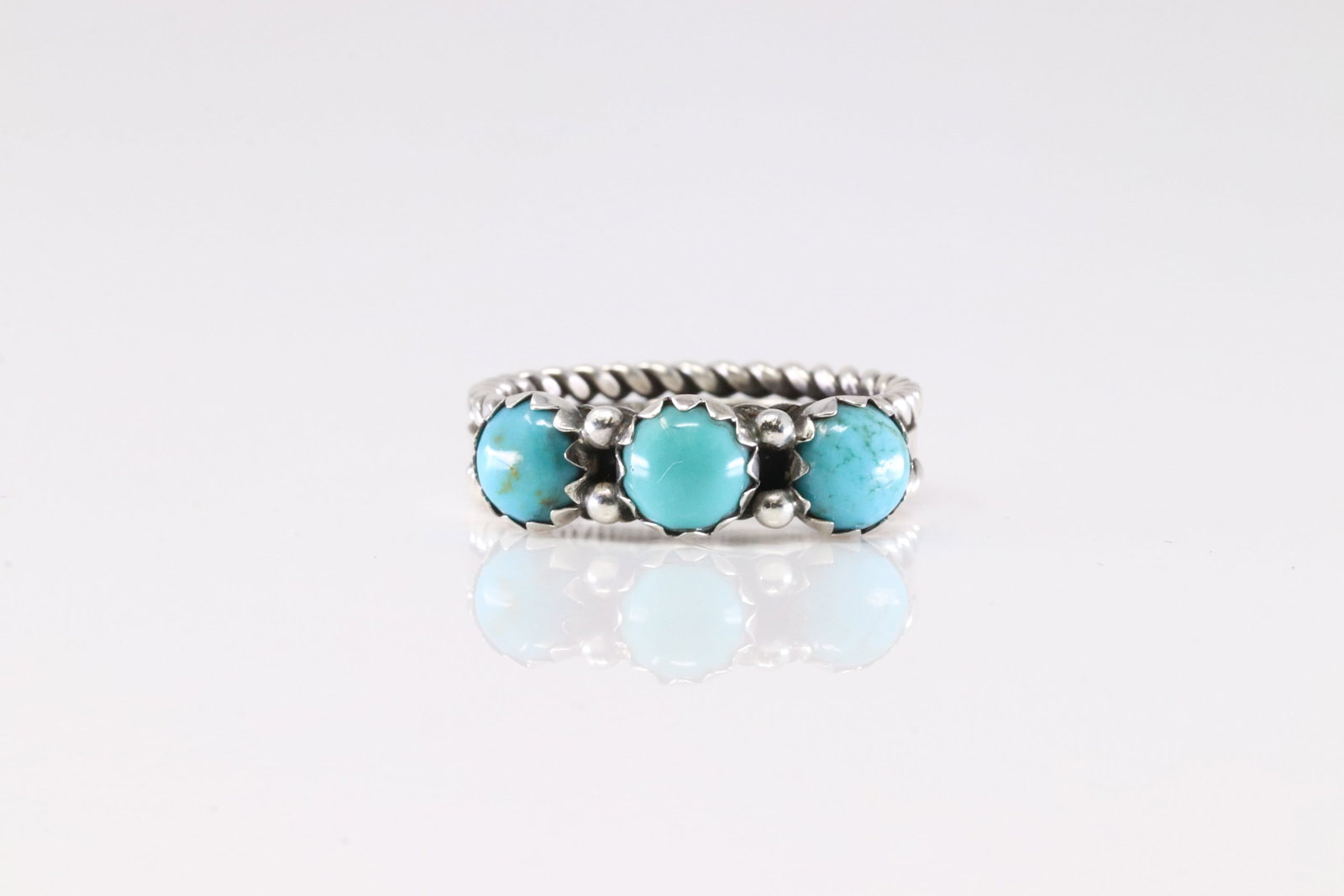 Native America Navajo Sterling Silver Turquoise Ring By R.King.: This is a Native America Navajo Sterling Silver Turquoise Ring By R.King. Stamp R King. Ring size: 7.25.
