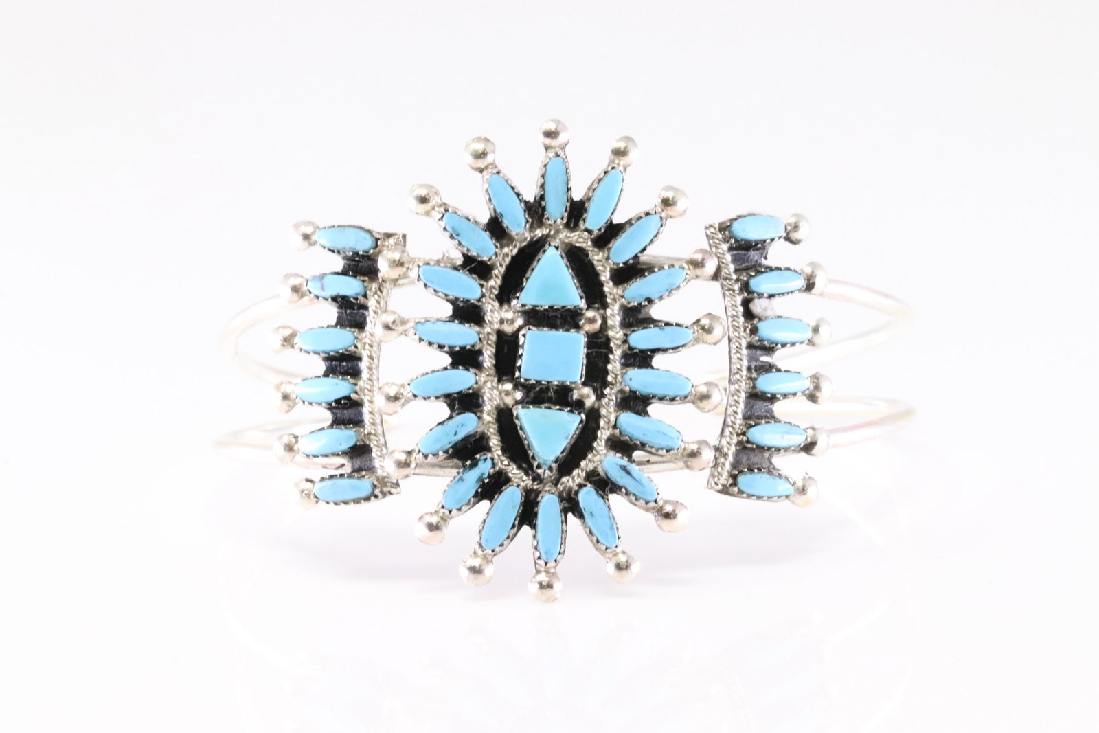 Native America Zuni Sterling Silver Needlpoint Turquoise Bracelet Cuff By C.H.: This is a Native America Zuni Sterling Silver Needlpoint Turquoise Bracelet Cuff By C.H.