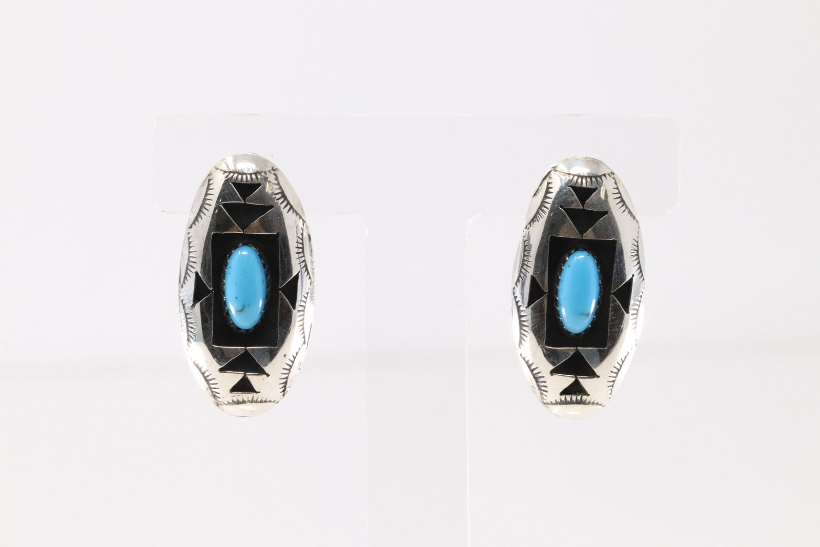Native America Navajo Sterling Silver Turquoise Post Earring's By Felix Perry. Stamp P.: This is a Native America Navajo Sterling Silver Turquoise Post Earring's By Felix Perry. Stamp P.