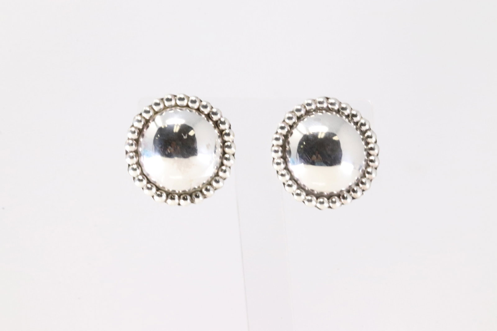 America Sterling Silver Solid Post Earring's.: This is a America Sterling Silver Solid Post Earring's.