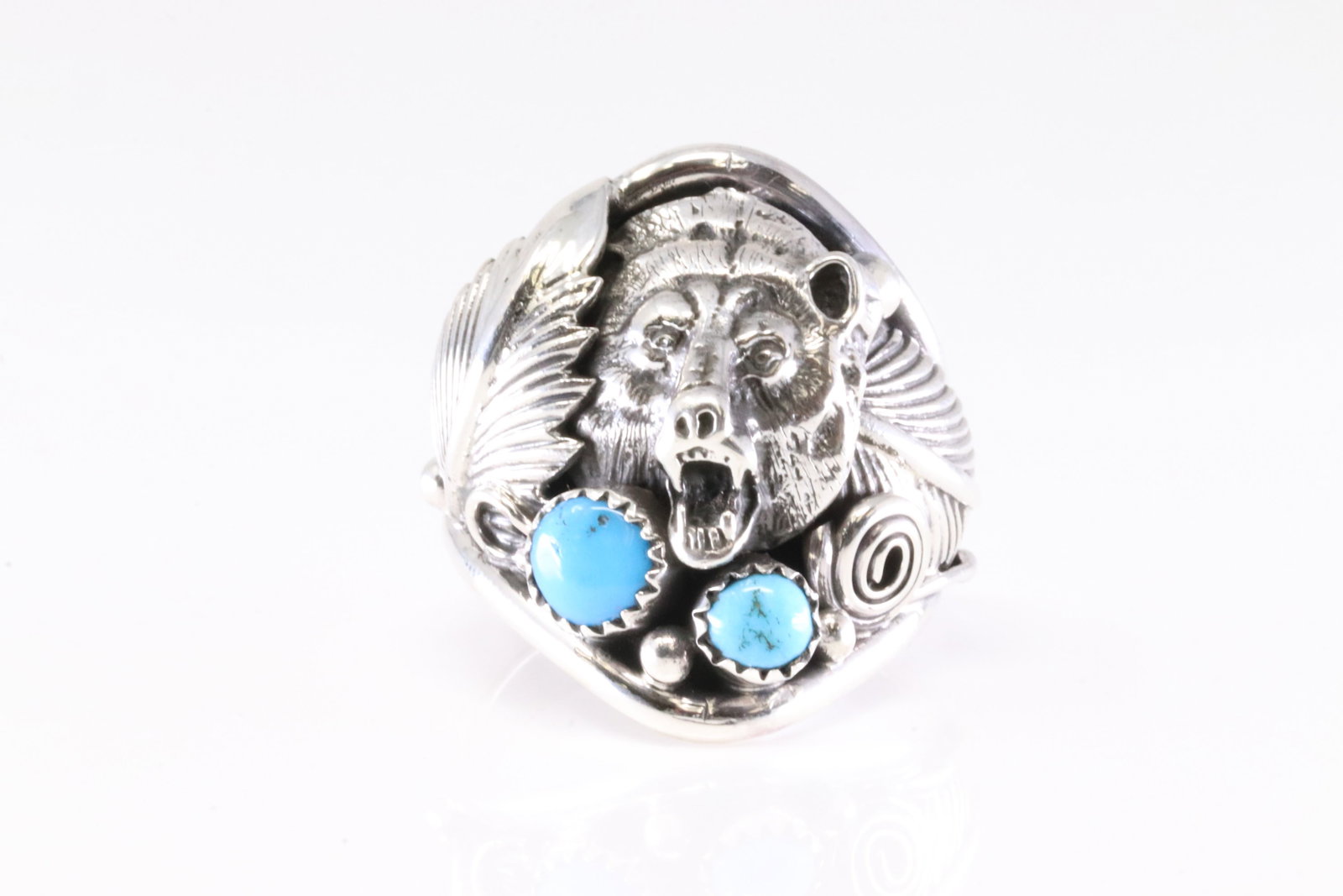 Native America Navajo Sterling Silver Turquoise Ring Bear Casted By Darrell Morgan.: This is a Native America Navajo Sterling Silver Turquoise Ring Bear Casted By Darrell Morgan. Ring size: 12.00.
