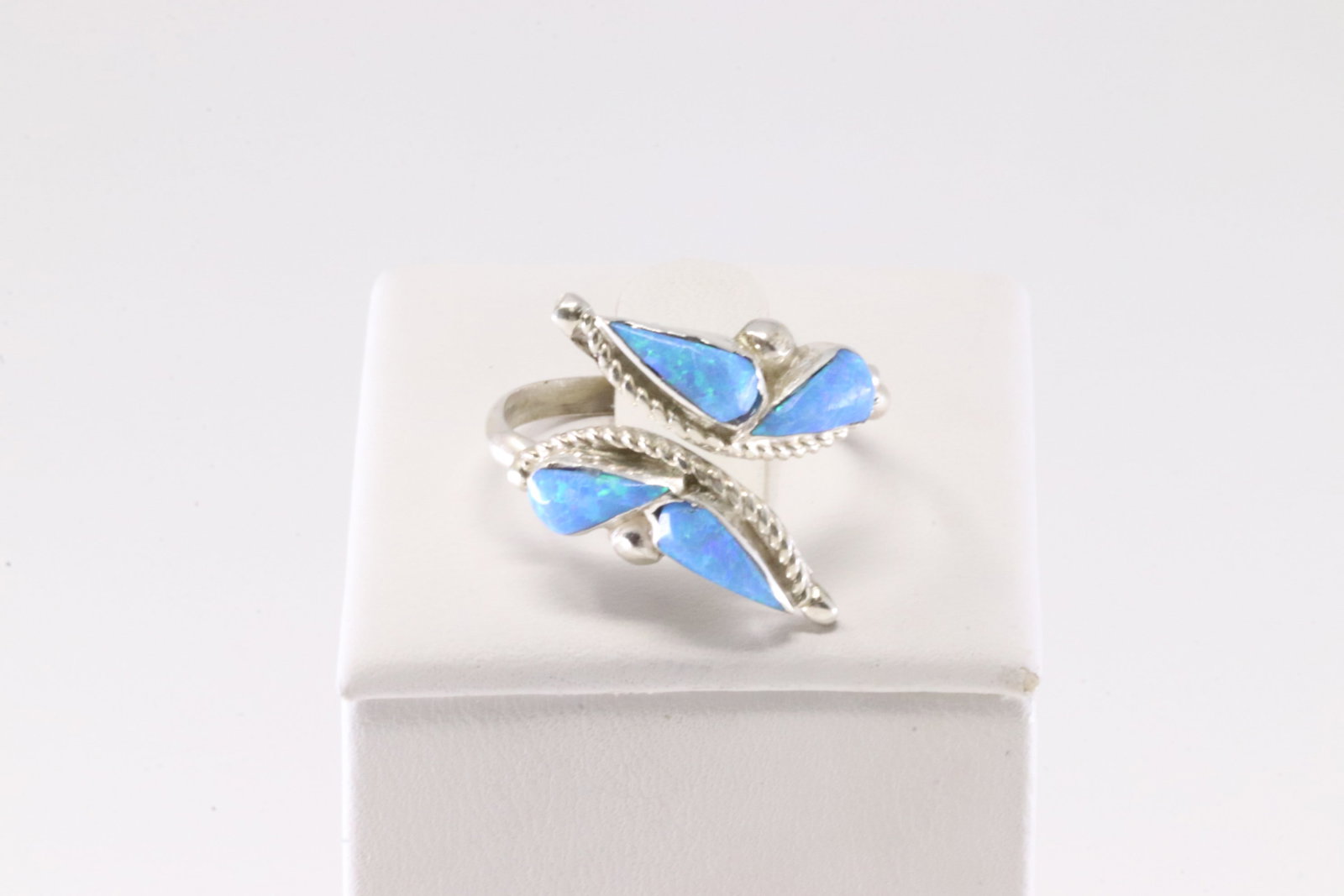 America Sterling Silver Blue Opal Ring.: This is a America Sterling Silver Blue Opal Ring. Ring size: 8.50.