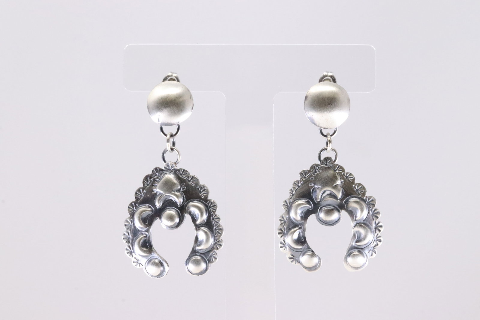 Native America Navajo Sterling Silver Naja Post / Dangling Earring's By Yazzie.: This is a Native America Navajo Sterling Silver Naja Post / Dangling Earring's By Yazzie.