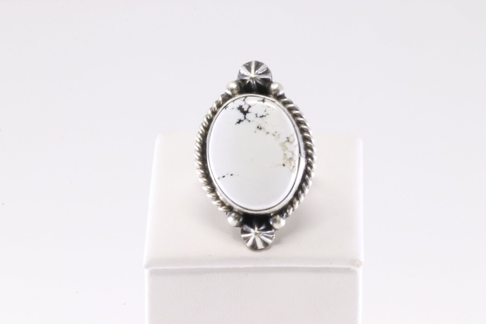 Native America Navajo Sterling Silver White Buffalo Ring By Dixon. (1 of 4)