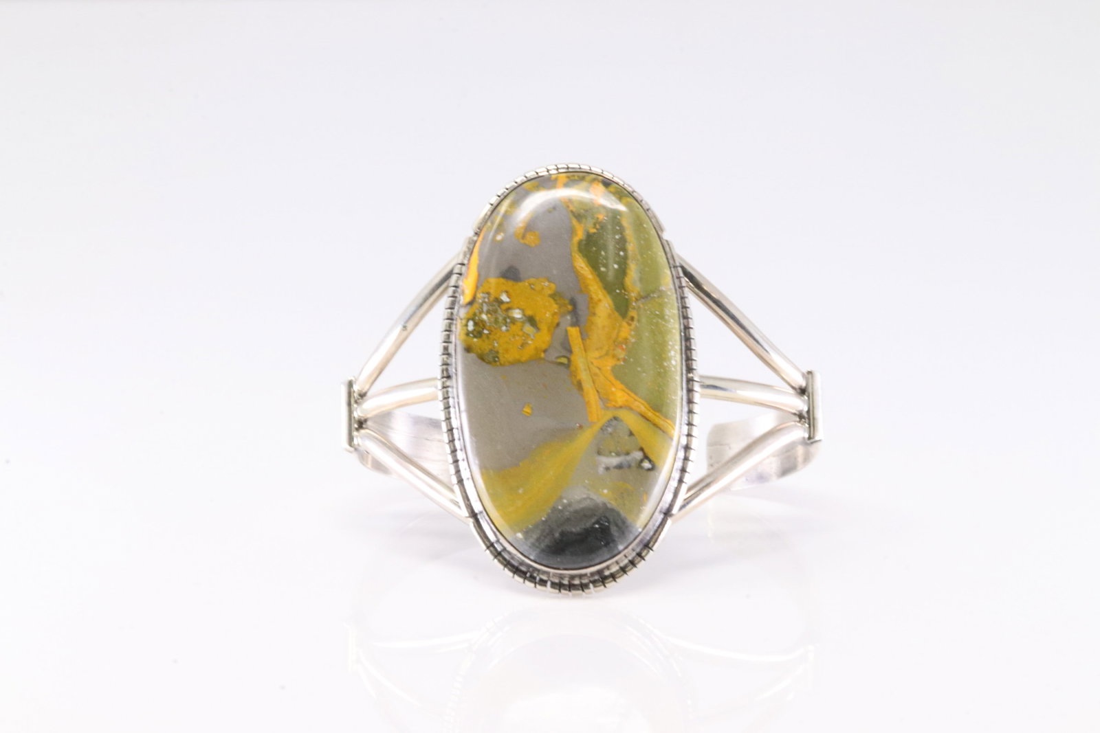 Native America Navajo Sterling Silver Bumble Bee Stone Bracelet Cuff By S.E. (1 of 4)